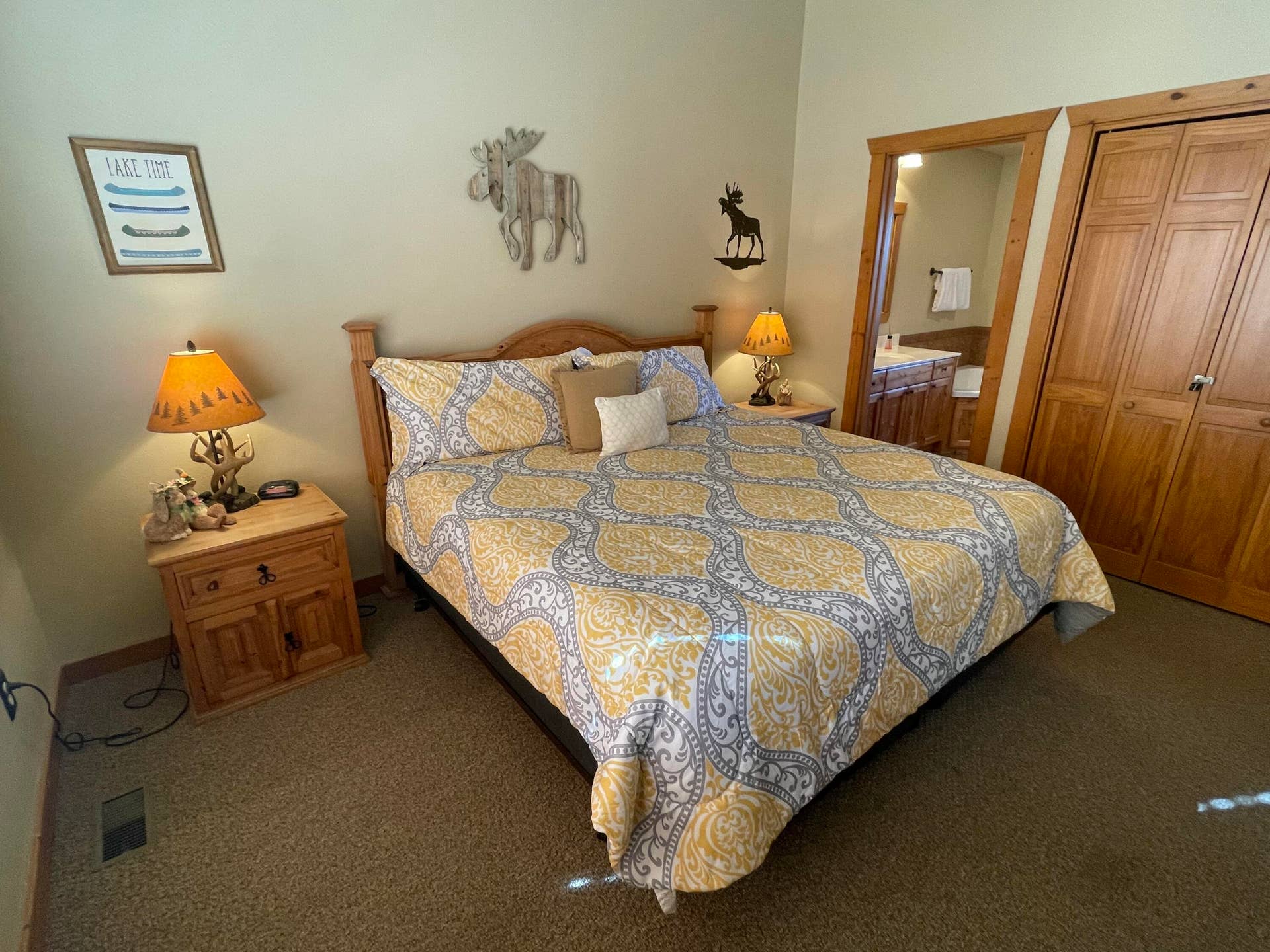 61 Bells Ave., Branson West, MO 65737 Big Comfy King Bed
