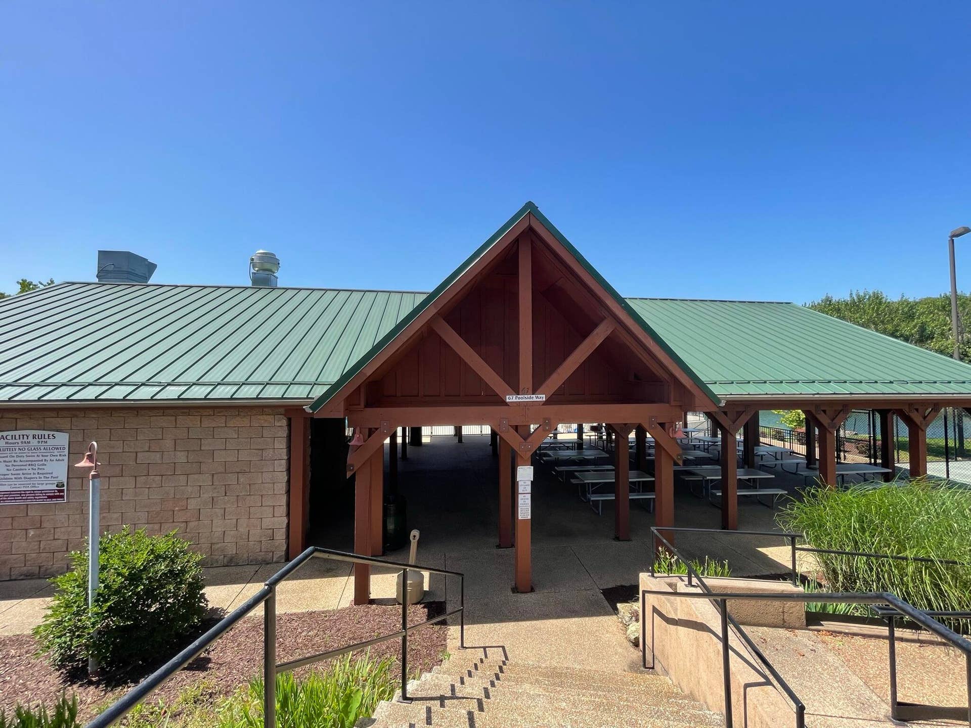 61 Bells Ave., Branson West, MO 65737 2.3 Pool Pavilion