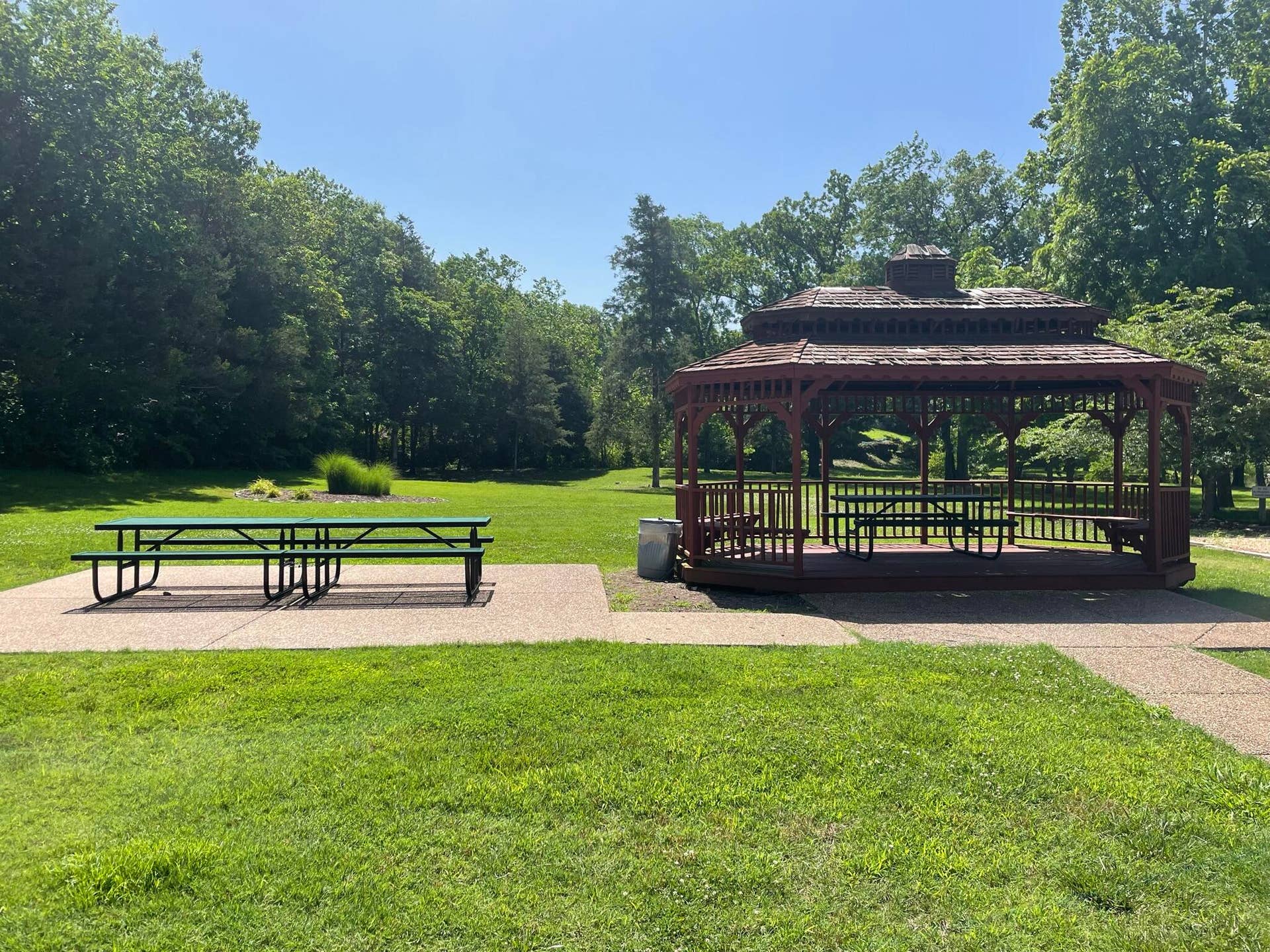 61 Bells Ave., Branson West, MO 65737 2.1 Park Gazebo
