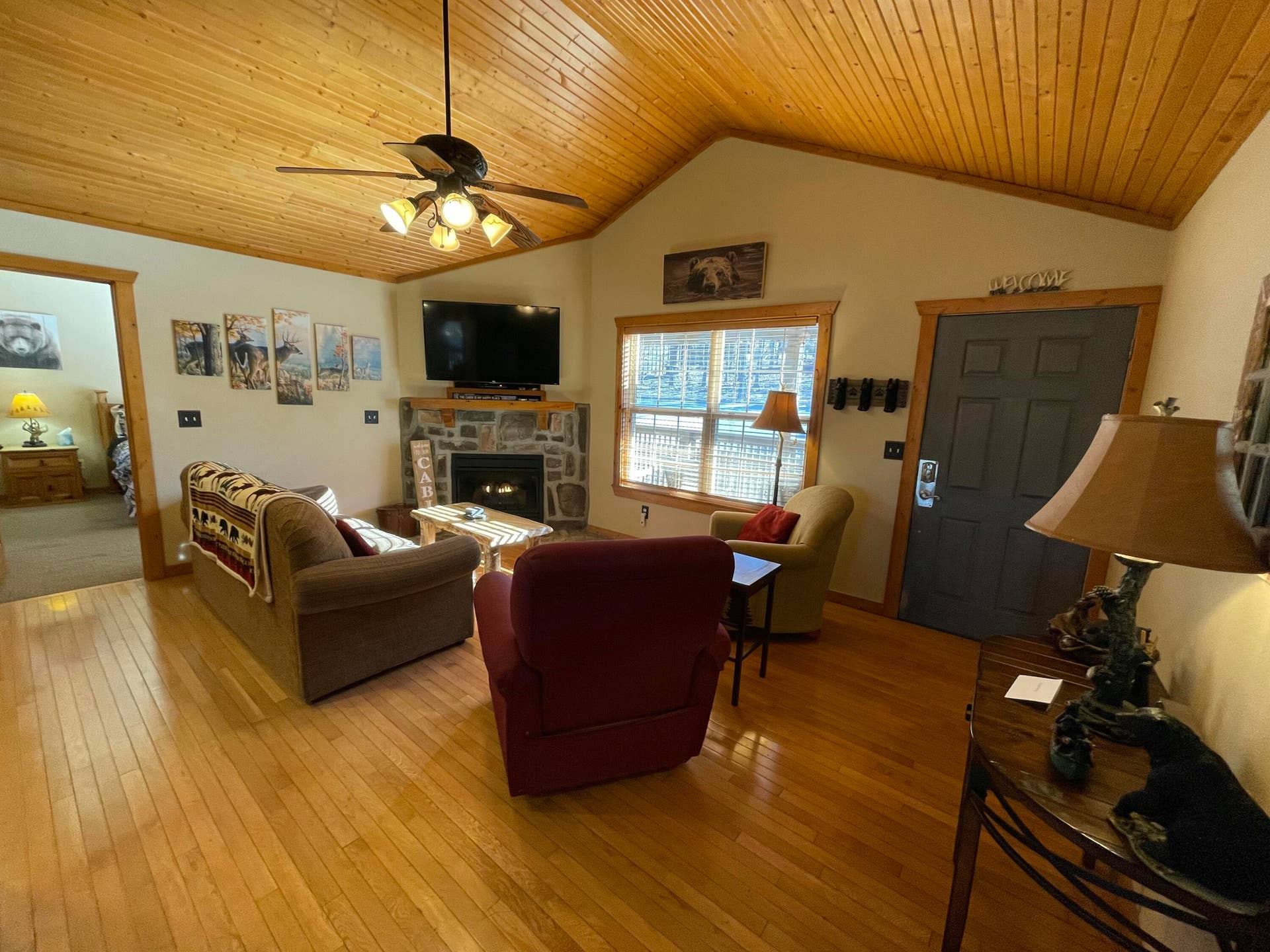 61 Bells Ave., Branson West, MO 65737 Ample Space