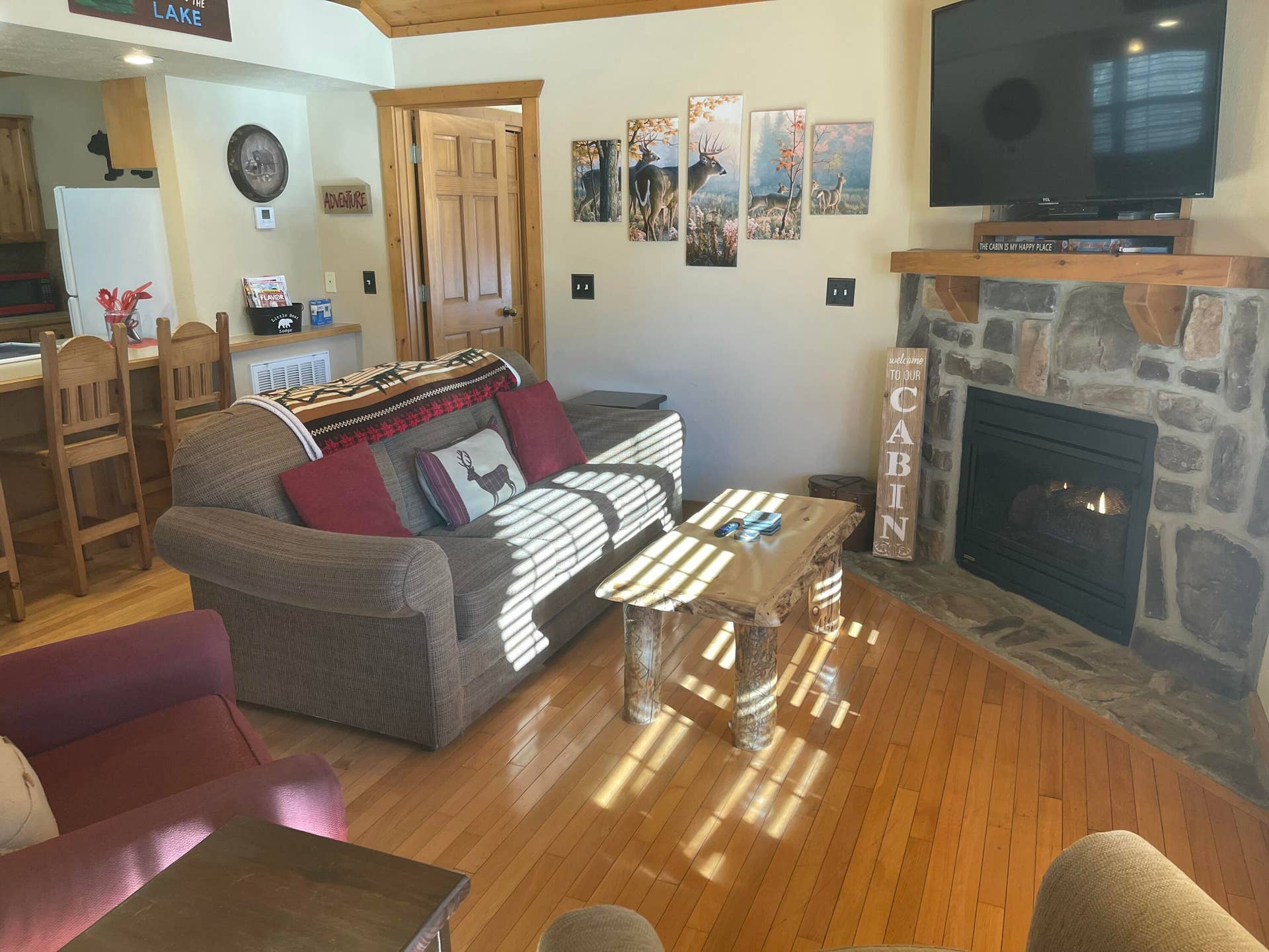 61 Bells Ave., Branson West, MO 65737 Beautiful Open Floor Plan