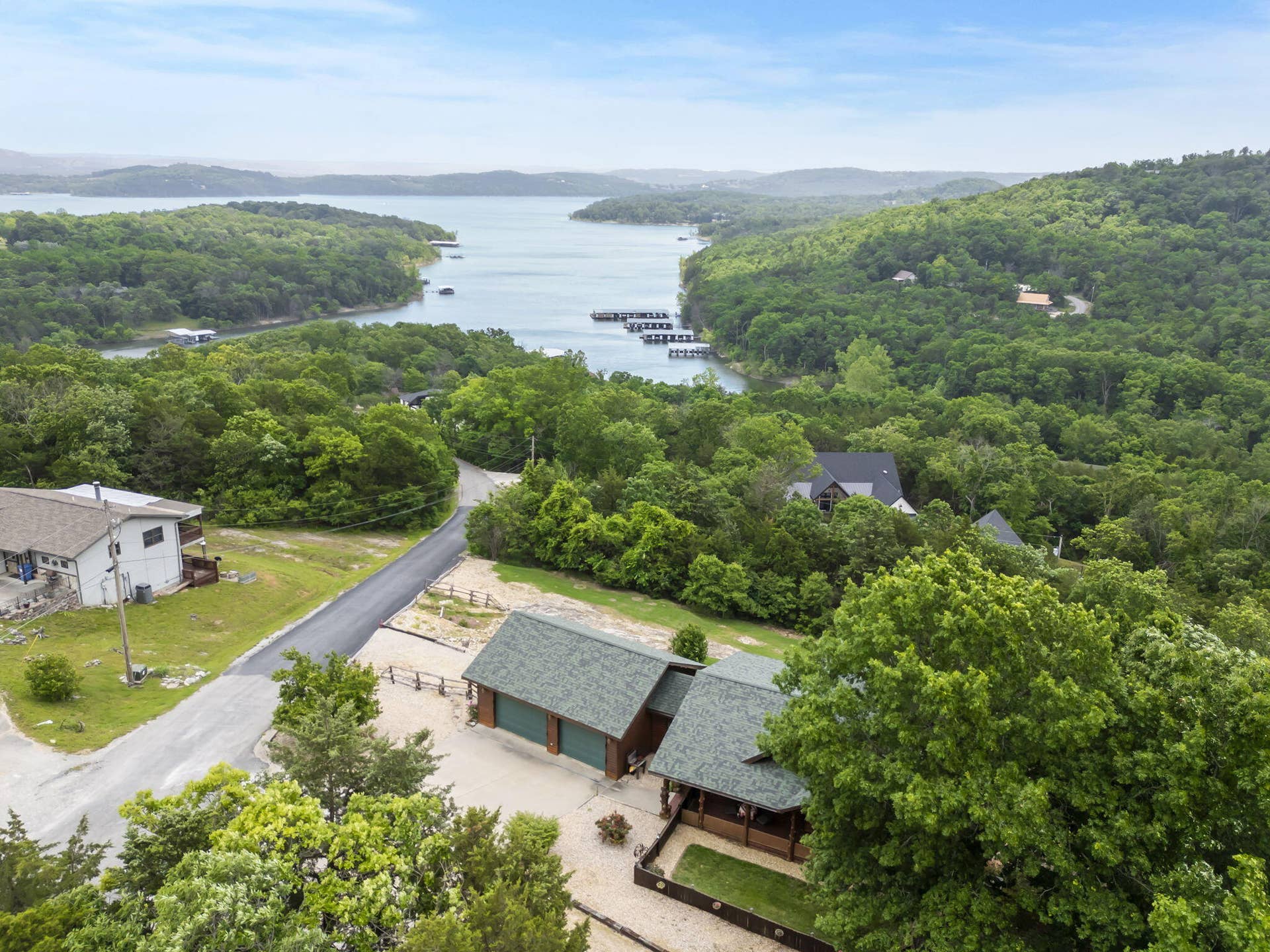 10 Baywood Circle, Branson West, MO 65737 42-web-or-mls-DJI_0640