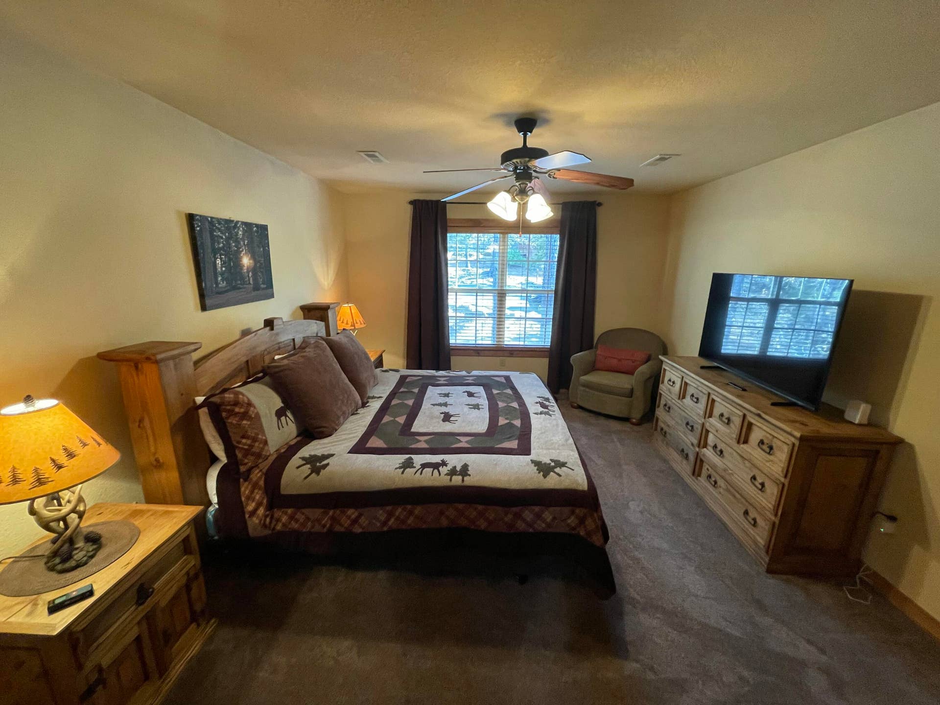 101 Lost Creek Circle, #5, Branson West, MO 65737 King Bed