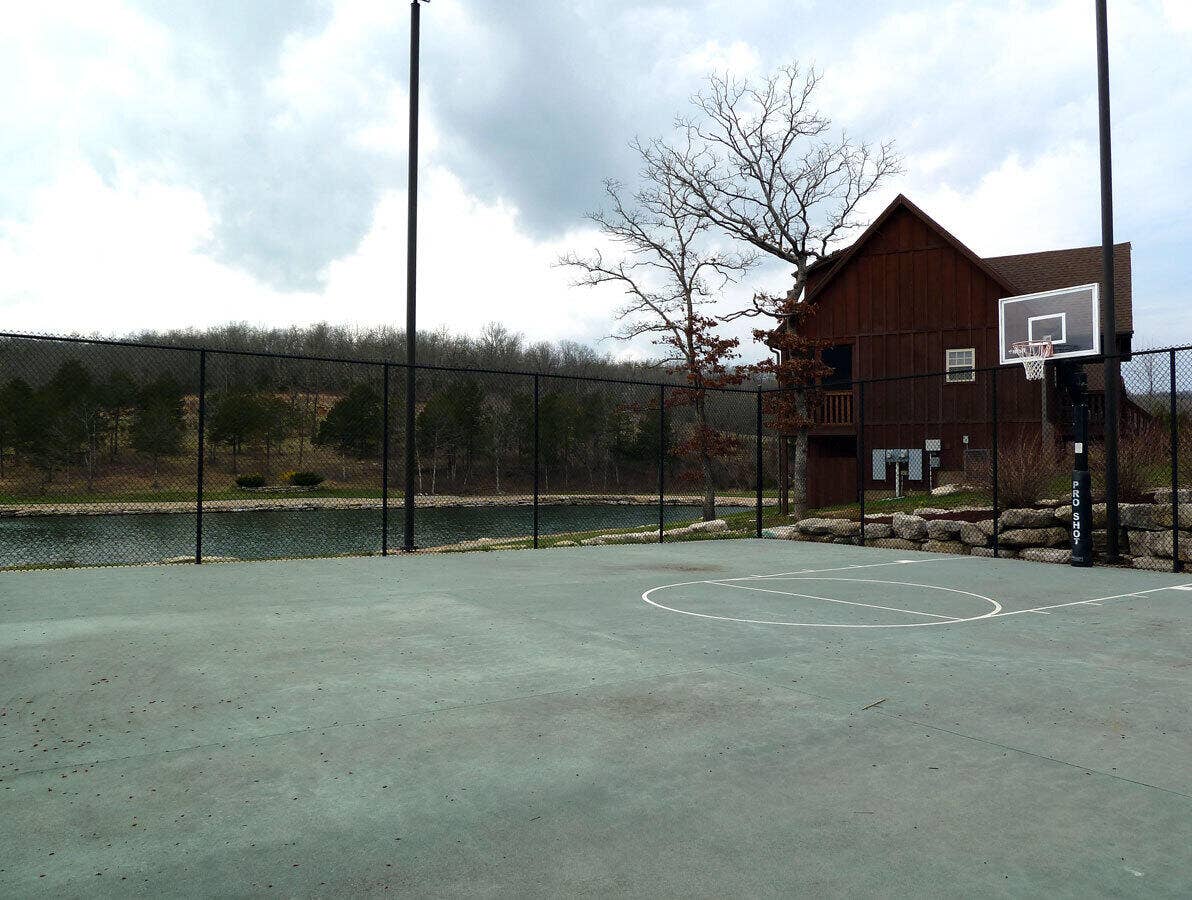 Forest Lake Basketball Court