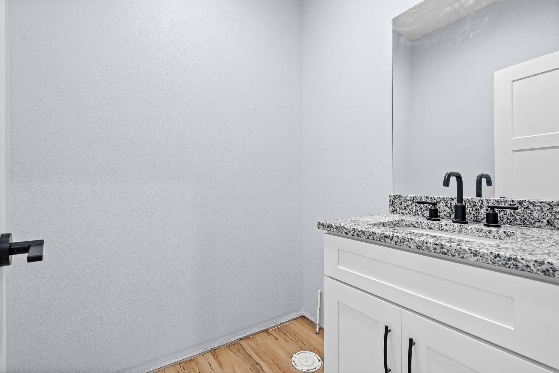 13 Oleary Drive, Kimberling City, MO 65686 13-Oleary-Dr-Powder-Room