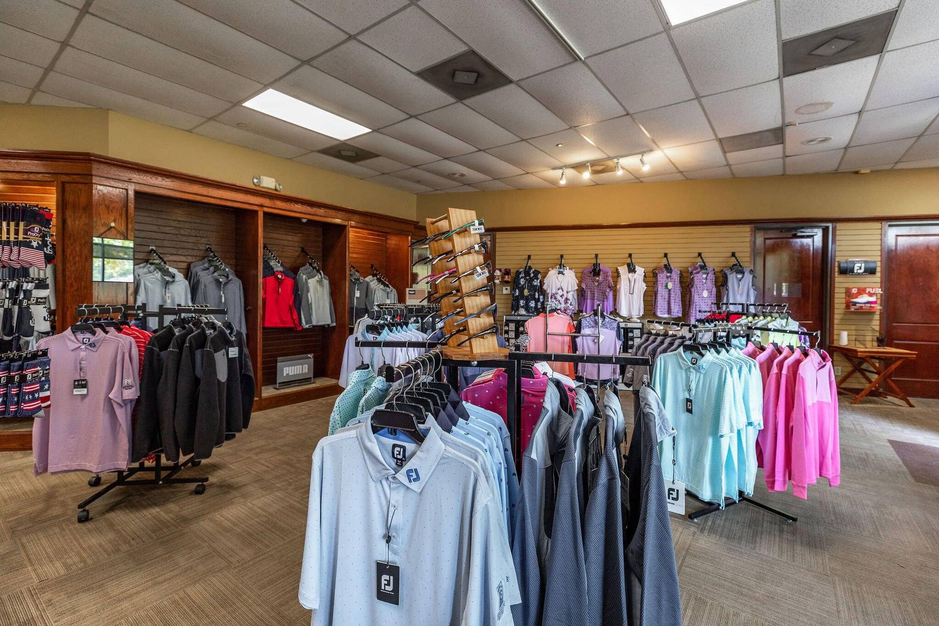 71 Bunker Drive, #A & C, Branson West, MO 65737 Pro Shop