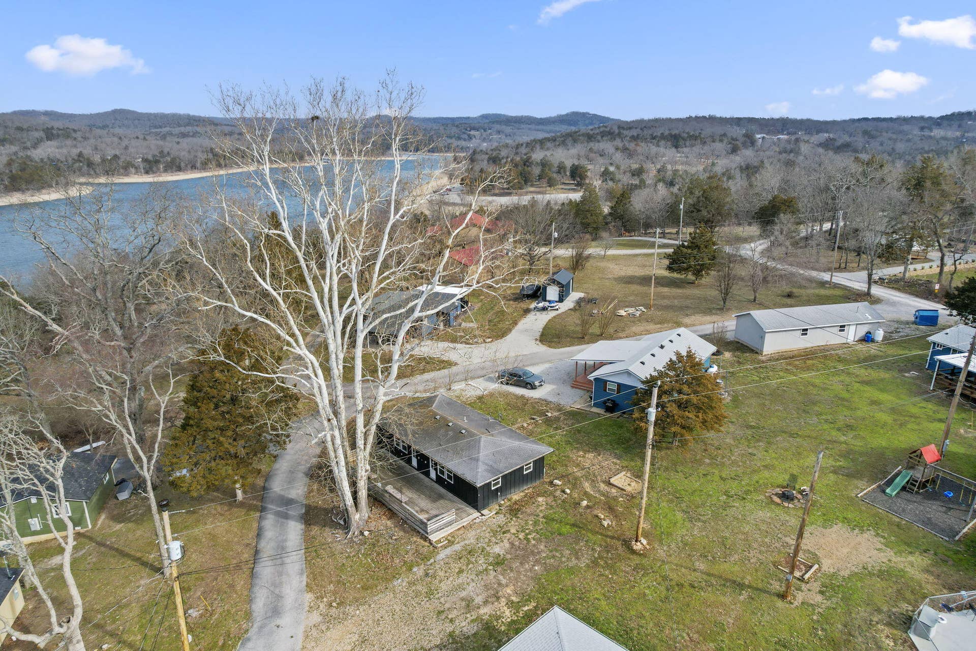 98 Holiday Hideaway Court, #1 & 2, Kimberling City, MO 65686 37-web-or-mls-DJI_0894