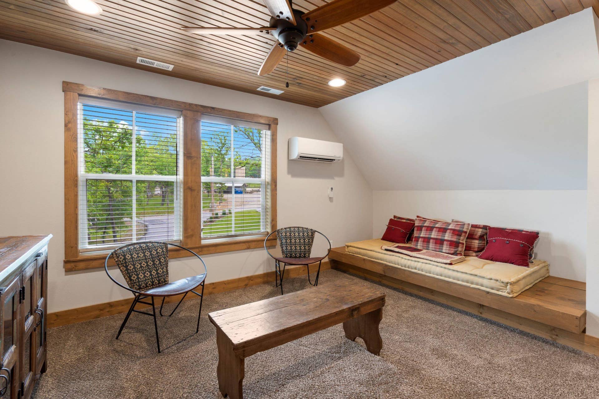 235 Carefree Lane, #16, Kimberling City, MO 65686 133-Carefree-Ln-16-Bright&Inviting-Spot