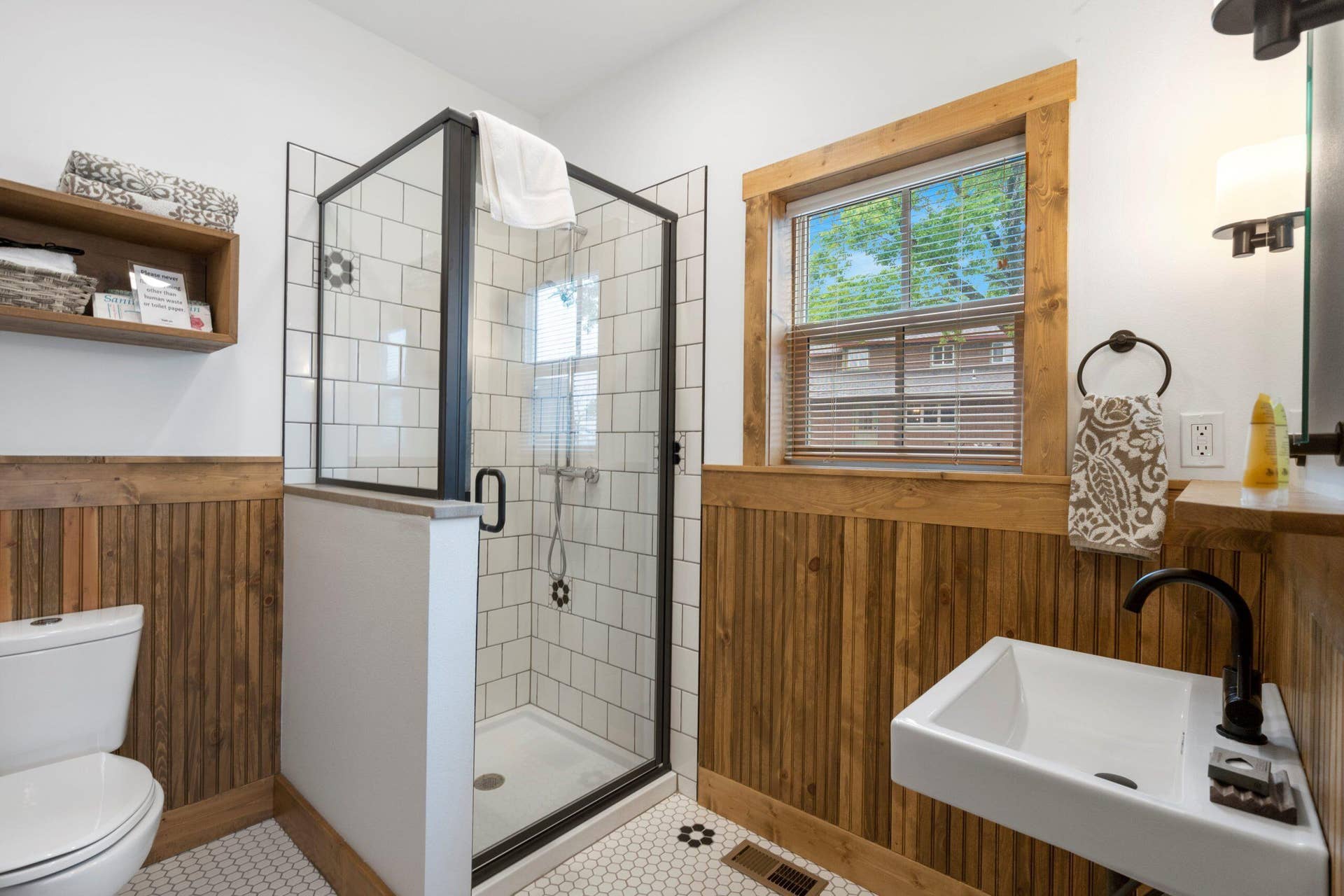235 Carefree Lane, #16, Kimberling City, MO 65686 133-Carefree-Ln-16-Master-Ensuite