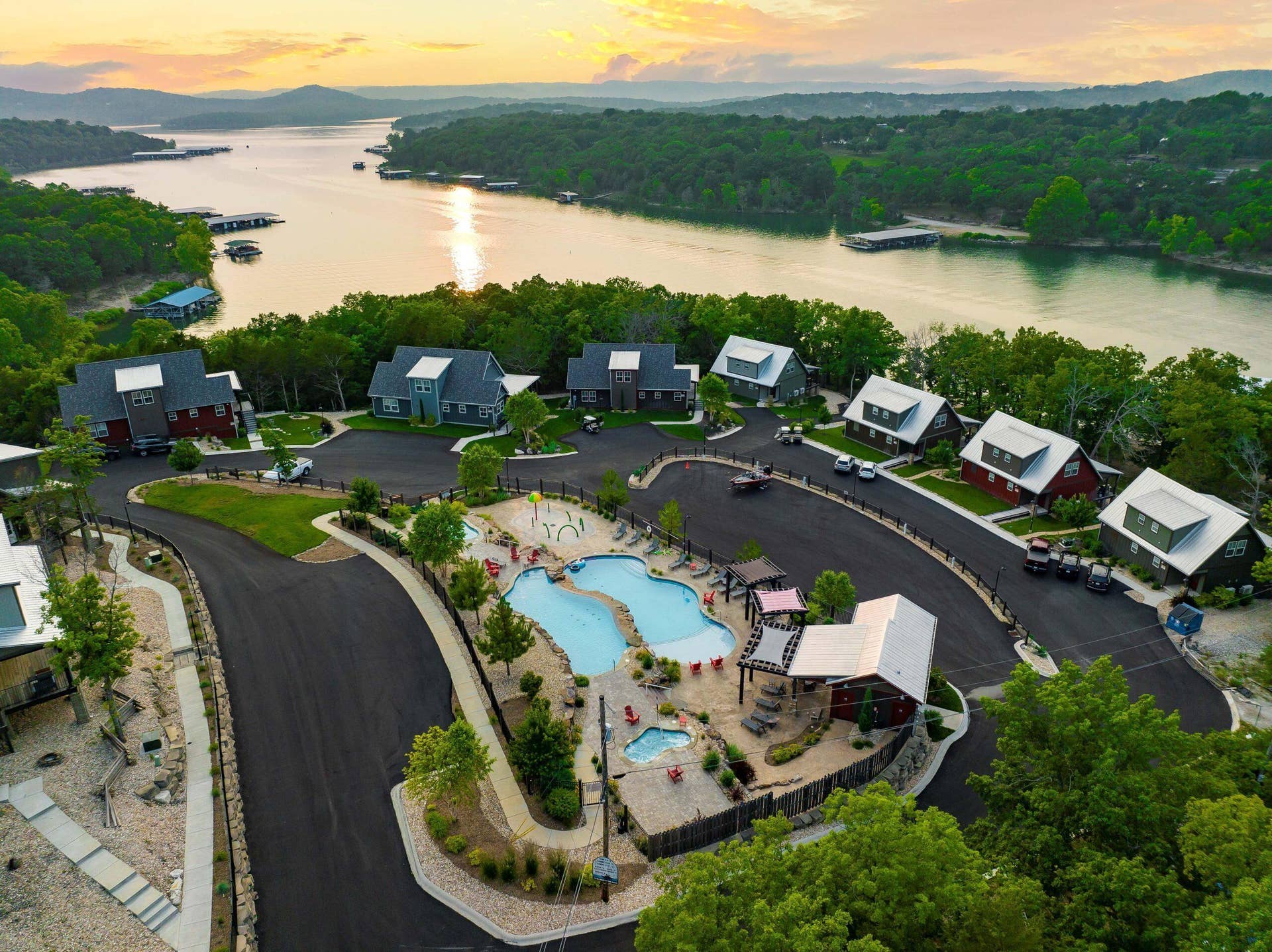 235 Carefree Lane, #16, Kimberling City, MO 65686 133-Carefree-Ln-16-Resort-Style-Living