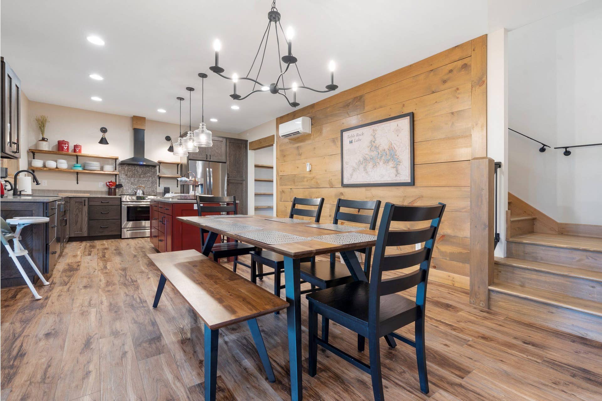 237 Carefree Lane, #17, Kimberling City, MO 65686 133-Carefree-Ln-17-Modern-Dining-Area