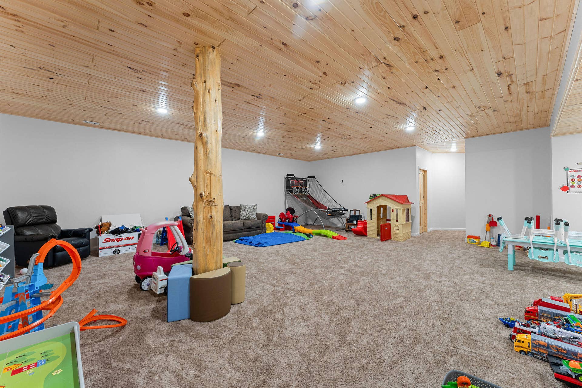 770 Mills Hollow Rd (40)