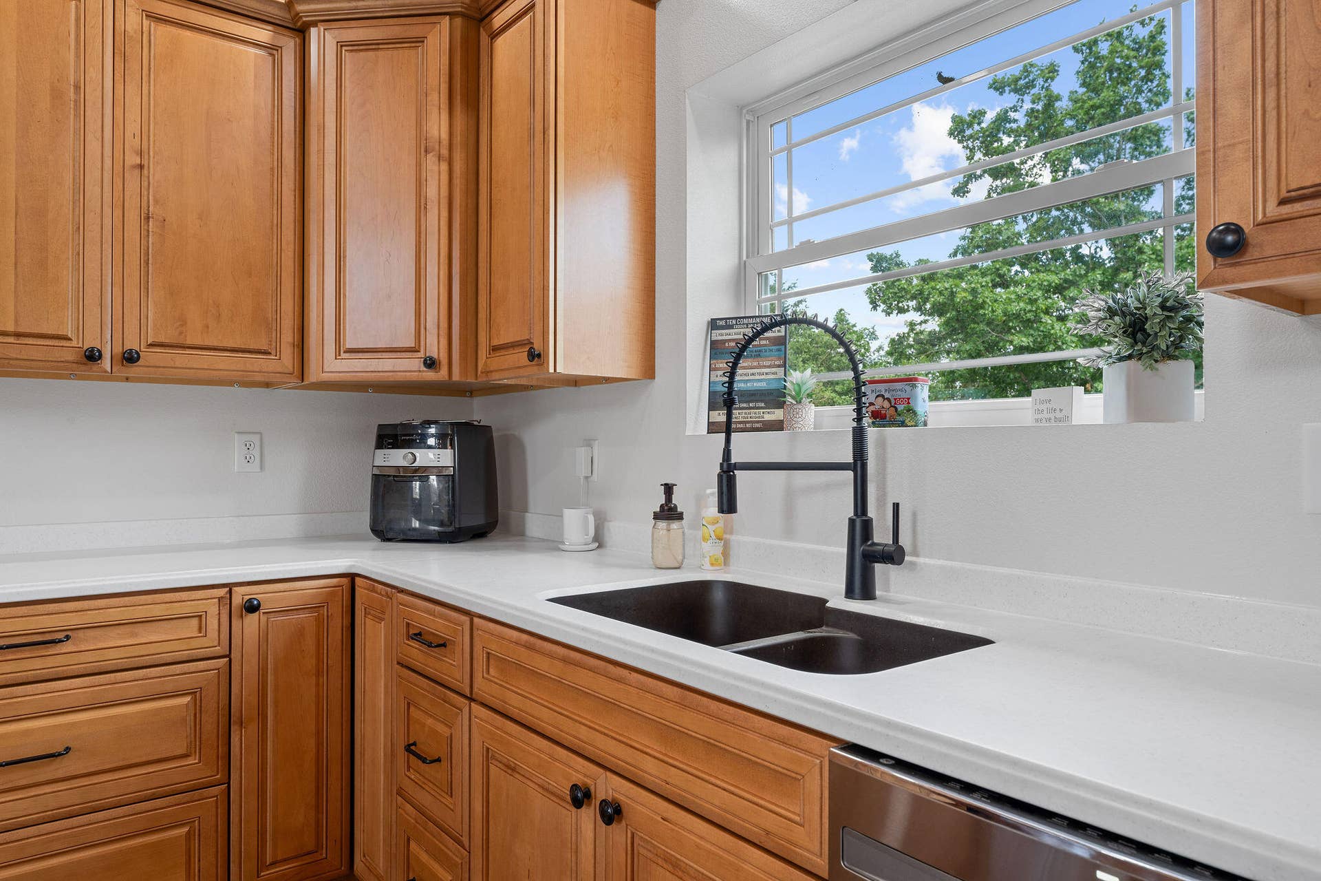 770 Mills Hollow Rd (34)