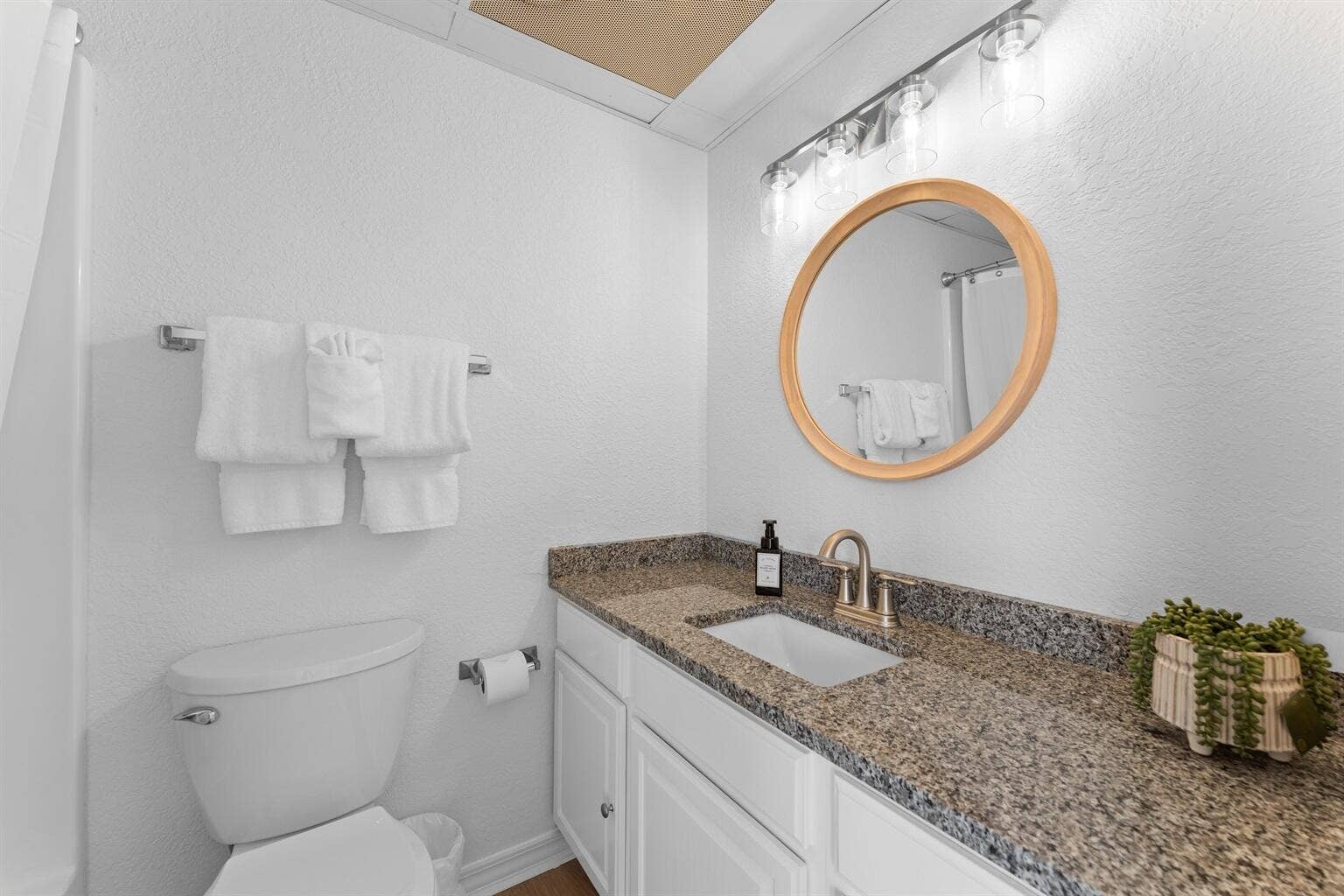100 Getaway Circle, #115, Kimberling City, MO 65686 a5017eebd3a94c43b3a771fa3b2dd82d-MediumO