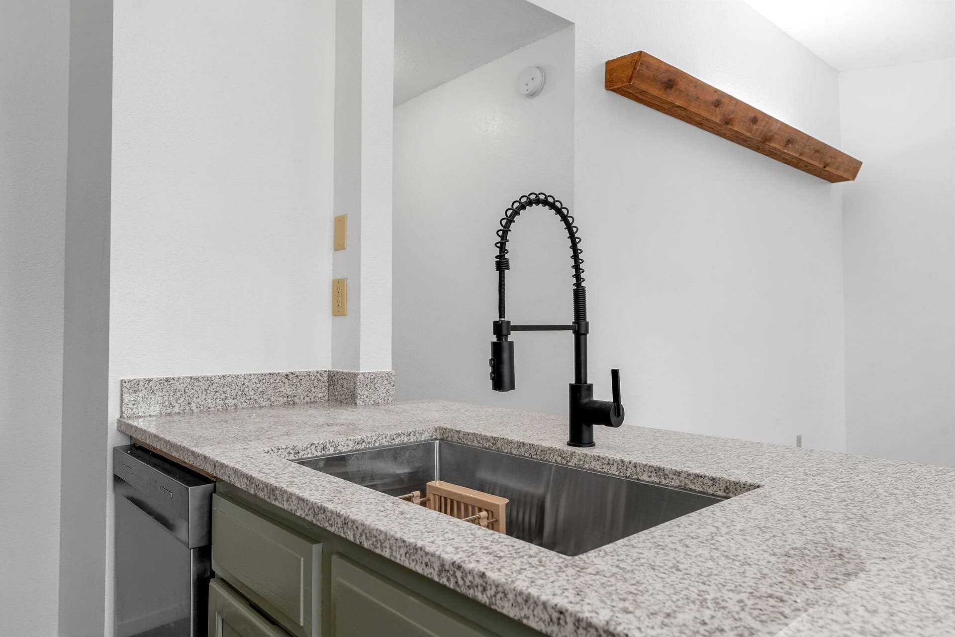 Newly Updated Kitchen