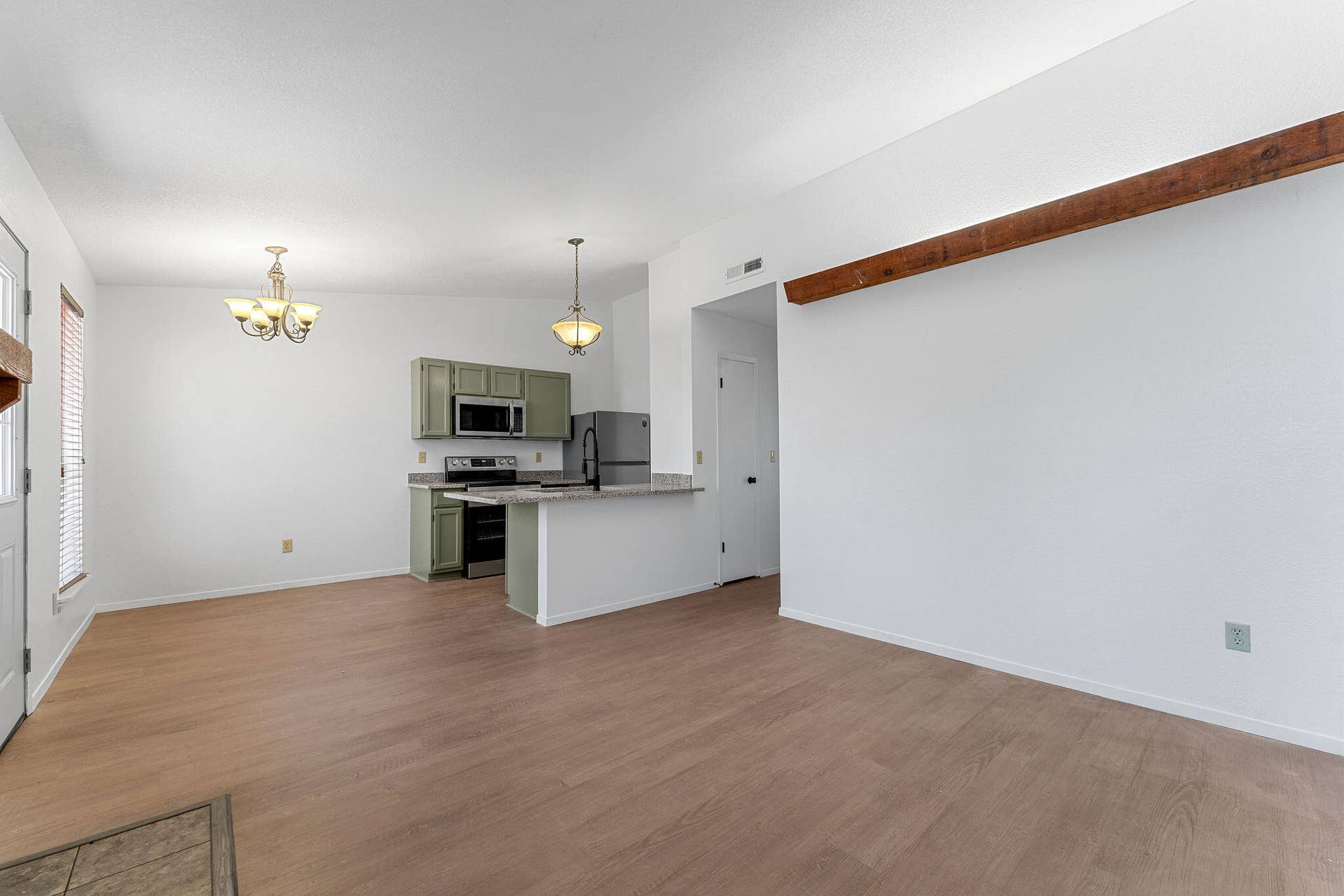 68 Rasso Way, #74, Kimberling City, MO 65686 Newly Updated Living Room