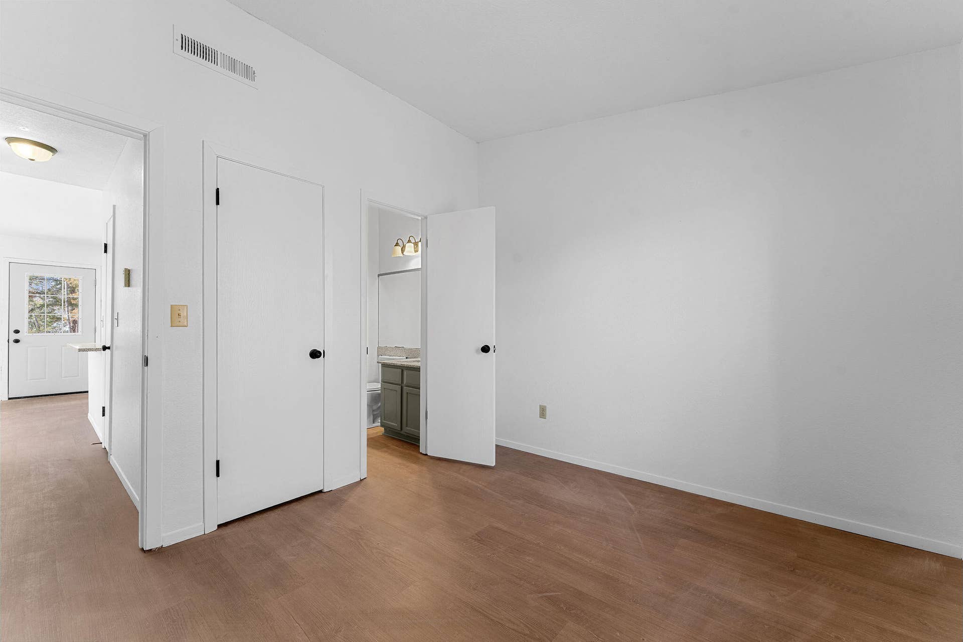 68 Rasso Way, #73, Kimberling City, MO 65686 Newly Updated Bedroom
