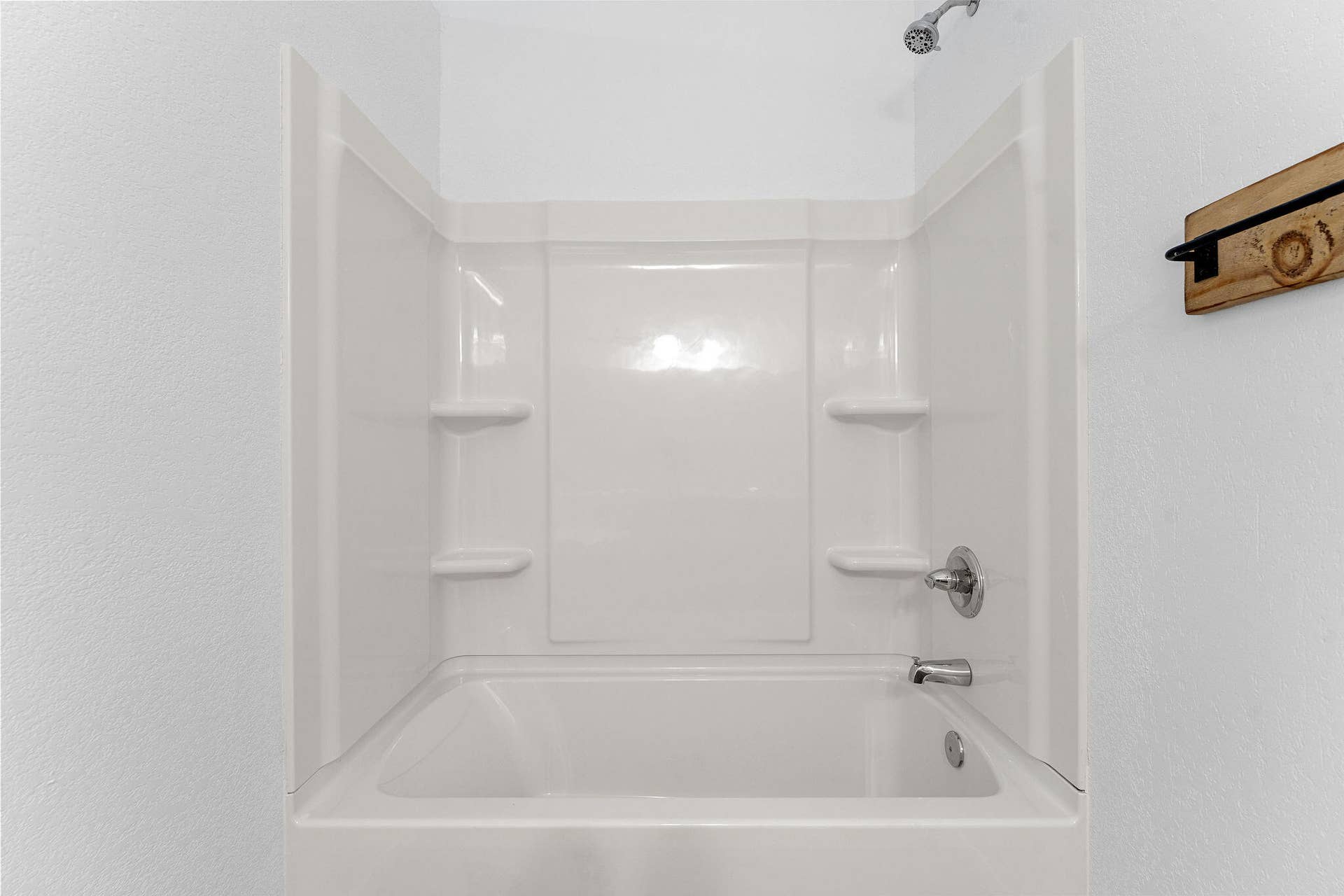 68 Rasso Way, #73, Kimberling City, MO 65686 Newly Updated Bathroom