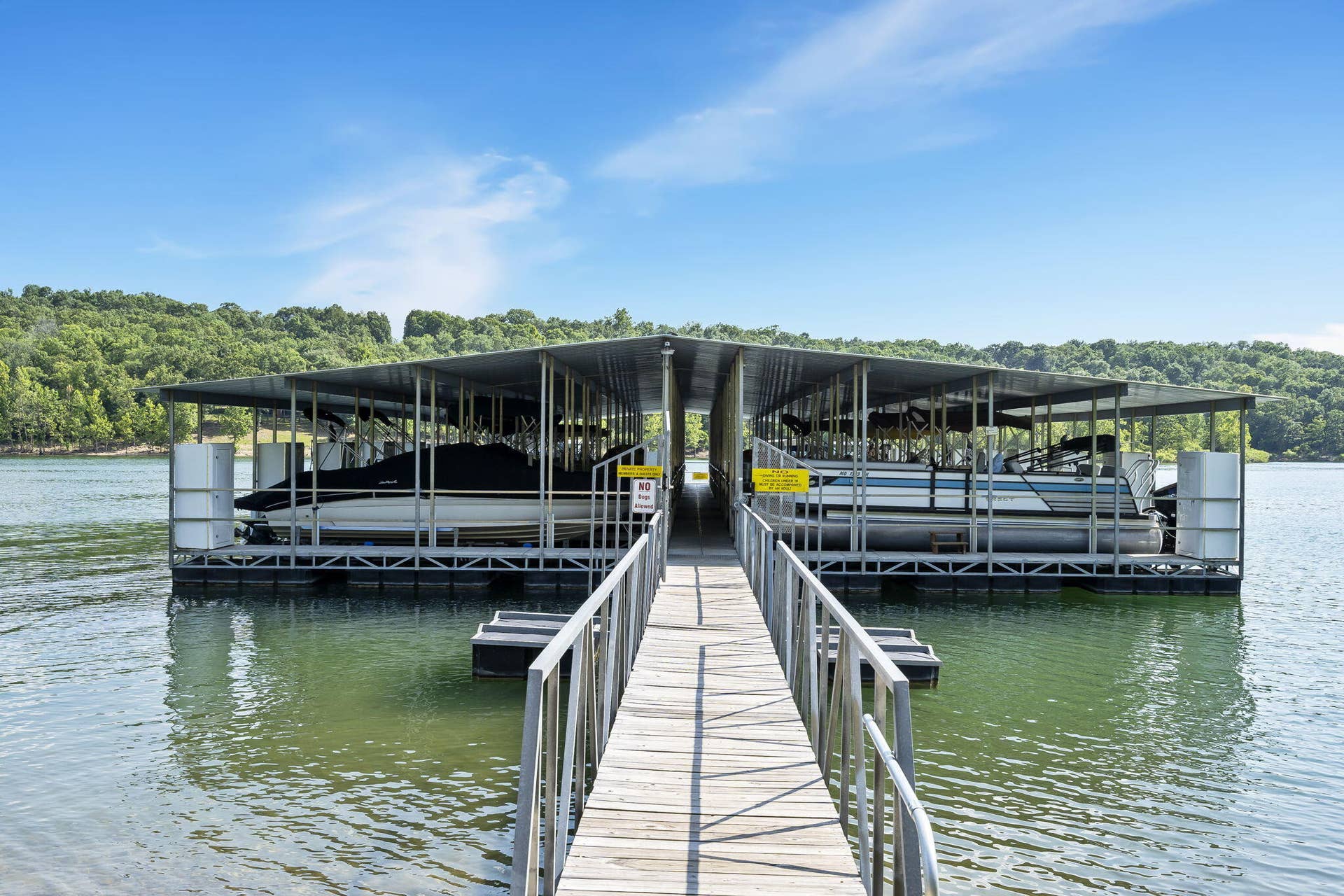 175 Canyon Forest Circle, Kimberling City, MO 65686 Optional Boat Slip for Purchase-Table Ro