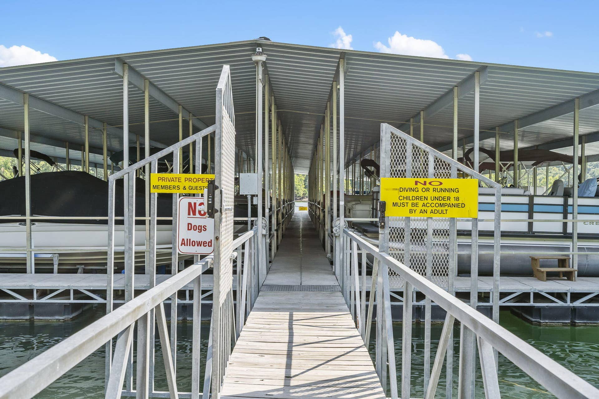 175 Canyon Forest Circle, Kimberling City, MO 65686 Optional Boat Slip for Purchase-Table Ro