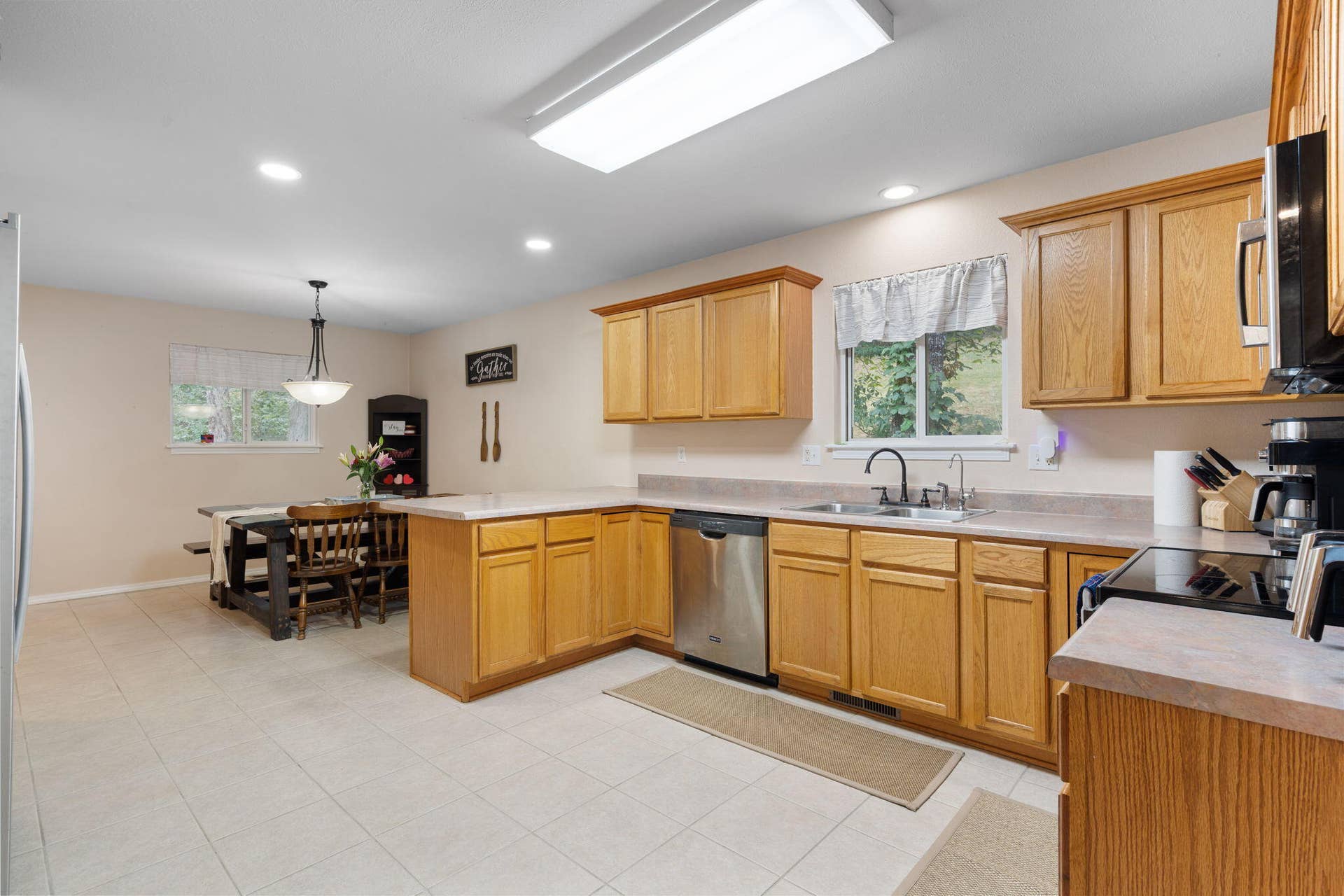175 Canyon Forest Circle, Kimberling City, MO 65686 175-Canyon-Forest-Kitchen-Dining-Open Co