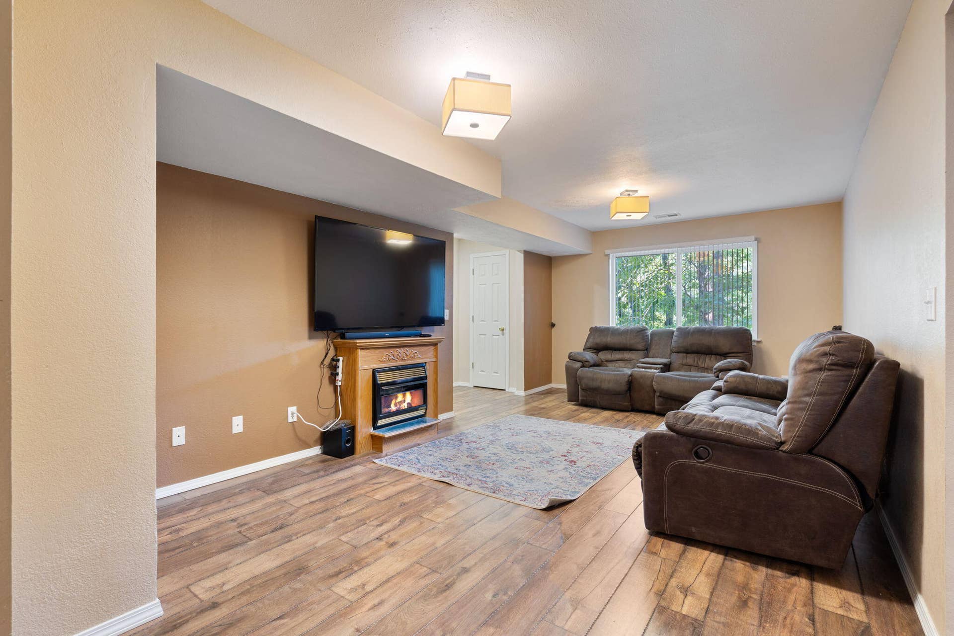 175 Canyon Forest Circle, Kimberling City, MO 65686 175-Canyon-Forest-Seconde Living Space-N