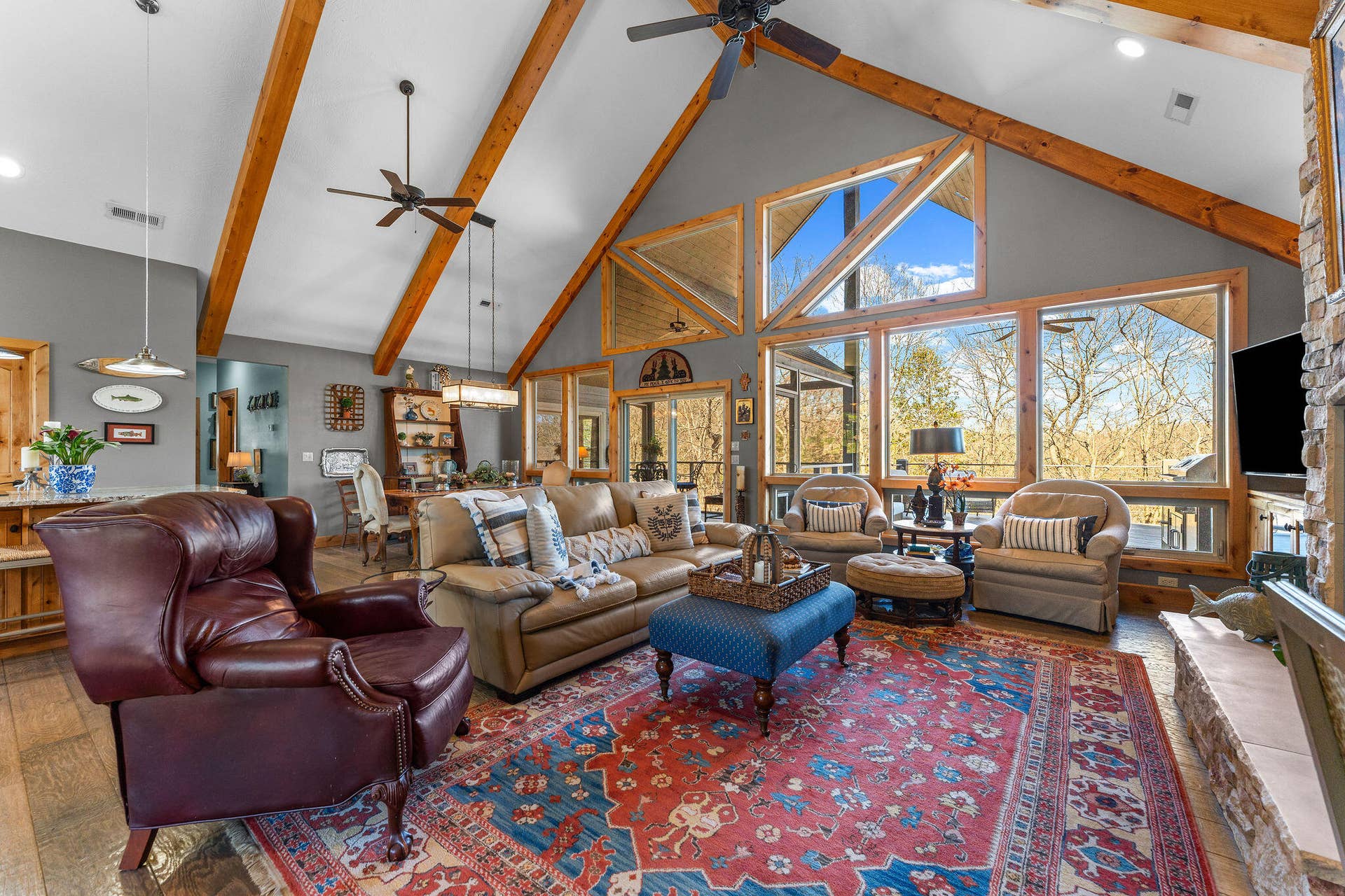 429 Hidden Shores Drive, Branson West, MO 65737 Gorgeous!
