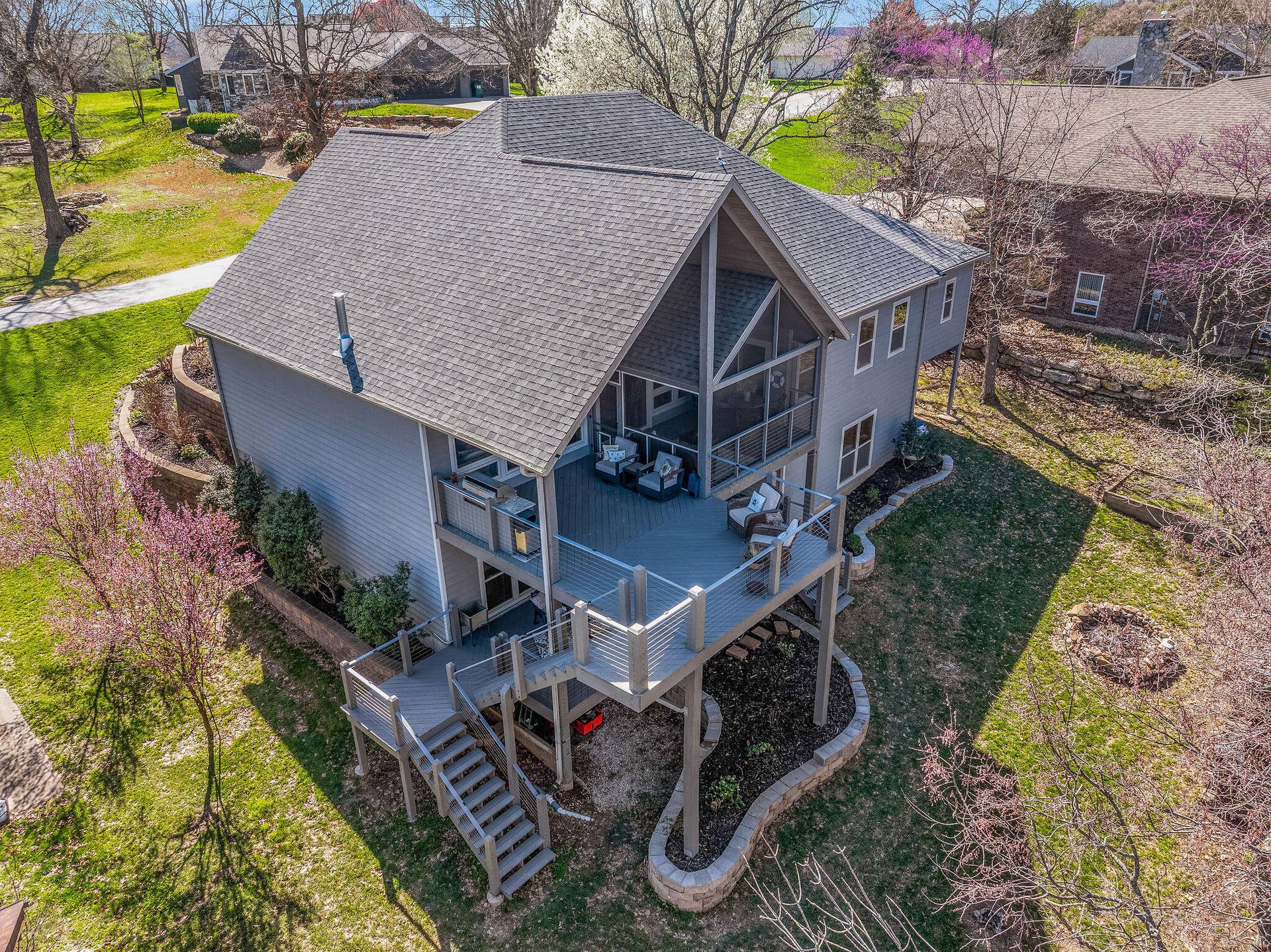 429 Hidden Shores Drive, Branson West, MO 65737 Oversized Decks!