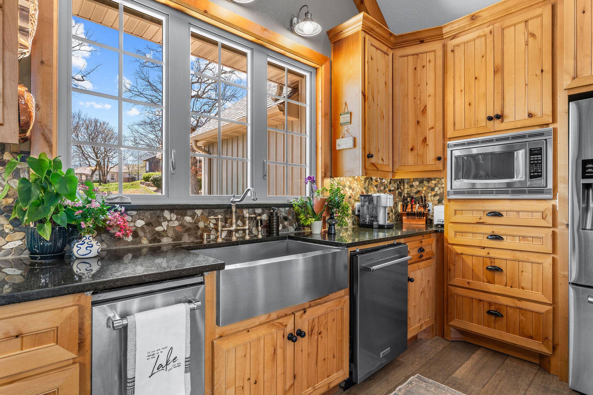 429 Hidden Shores Drive, Branson West, MO 65737 Custom Cabinets