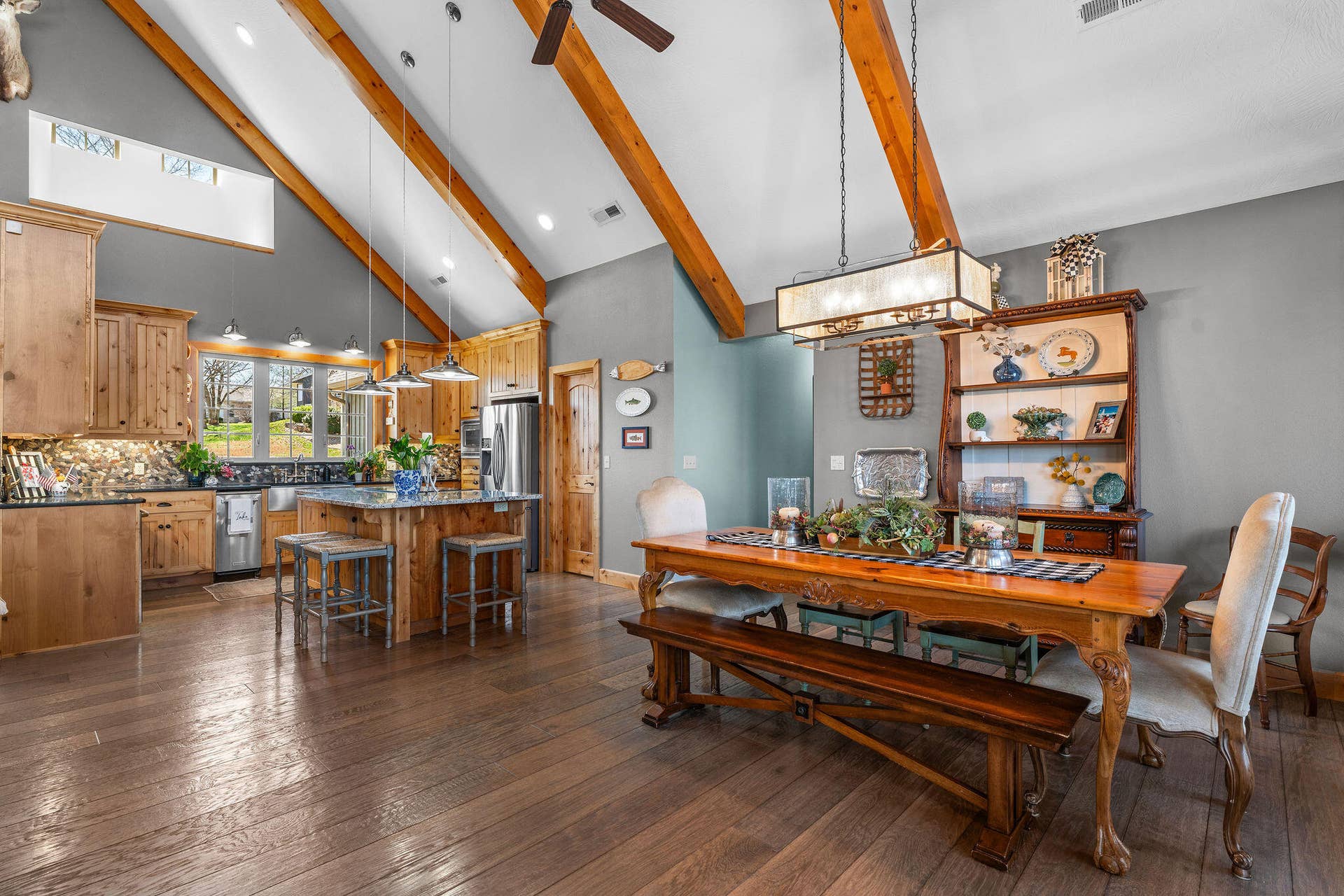 429 Hidden Shores Drive, Branson West, MO 65737 Dining and Kitchen