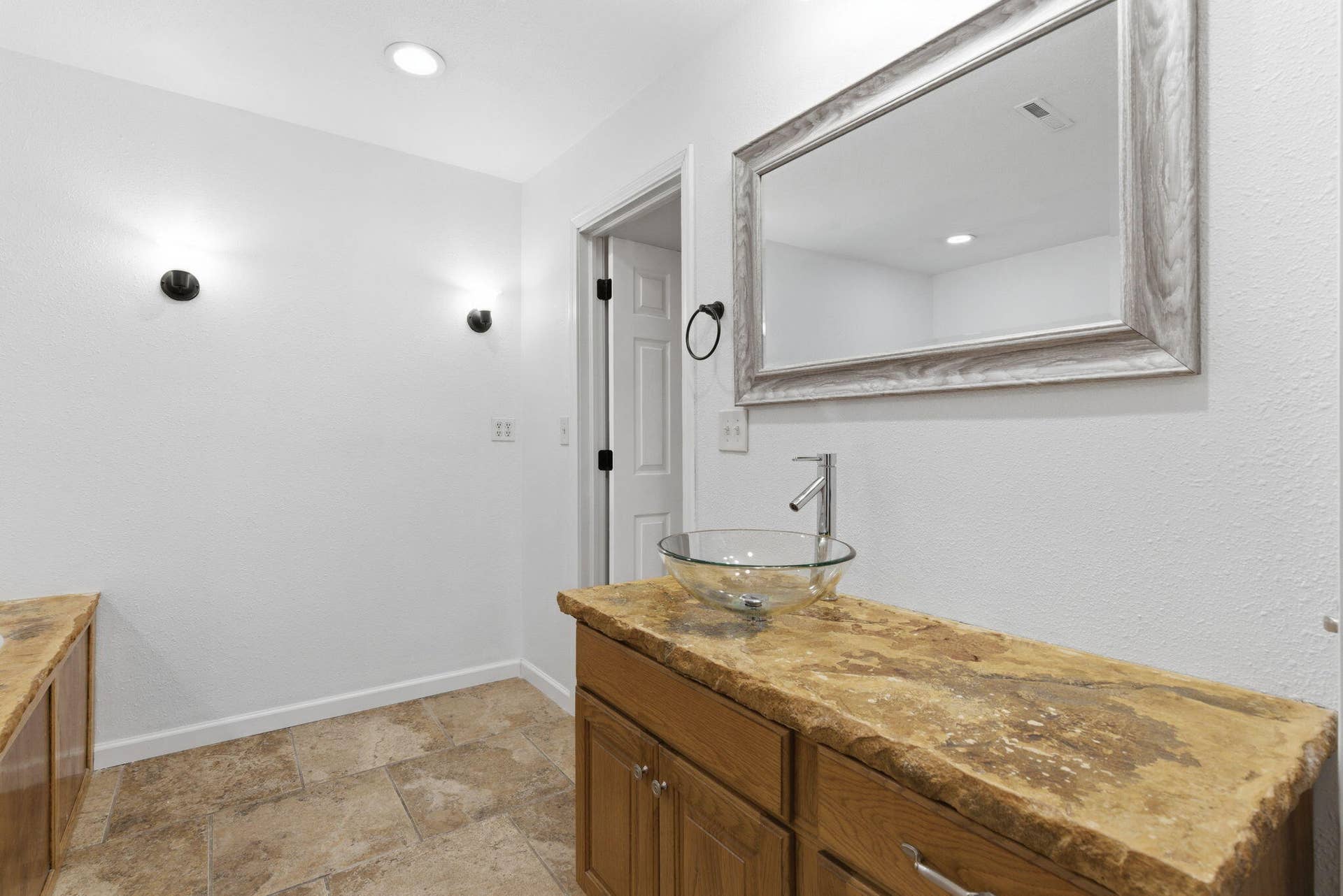 135 February Court, Kimberling City, MO 65686 23-web-or-mls-DSC01667