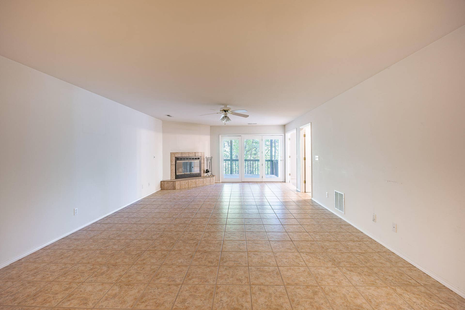 219 S Southport Lane, #31, Kimberling City, MO 65686 219 Southport-4