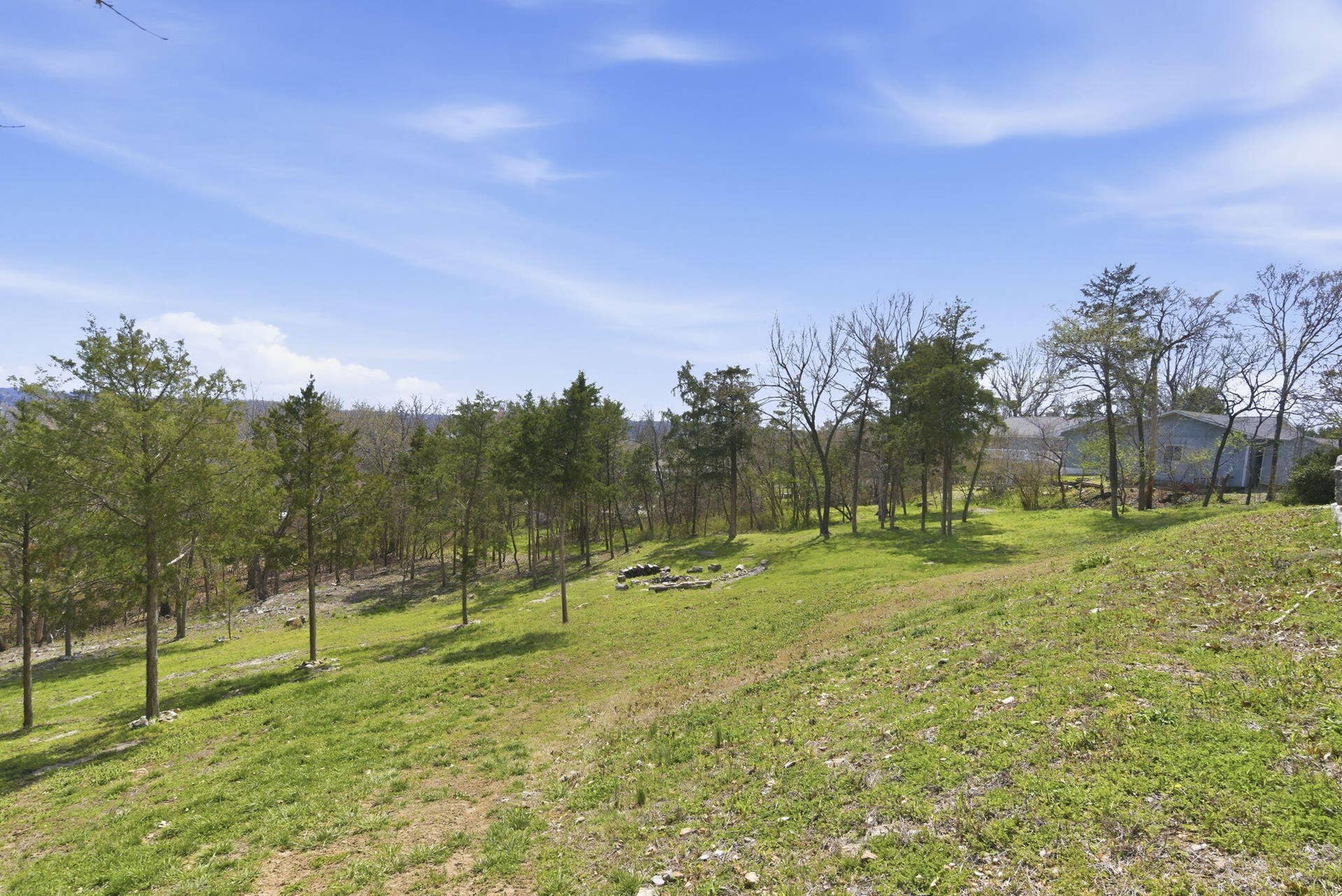 2 N Wilderness Trail, Kimberling City, MO 65686 ROOM TO EXPLORE