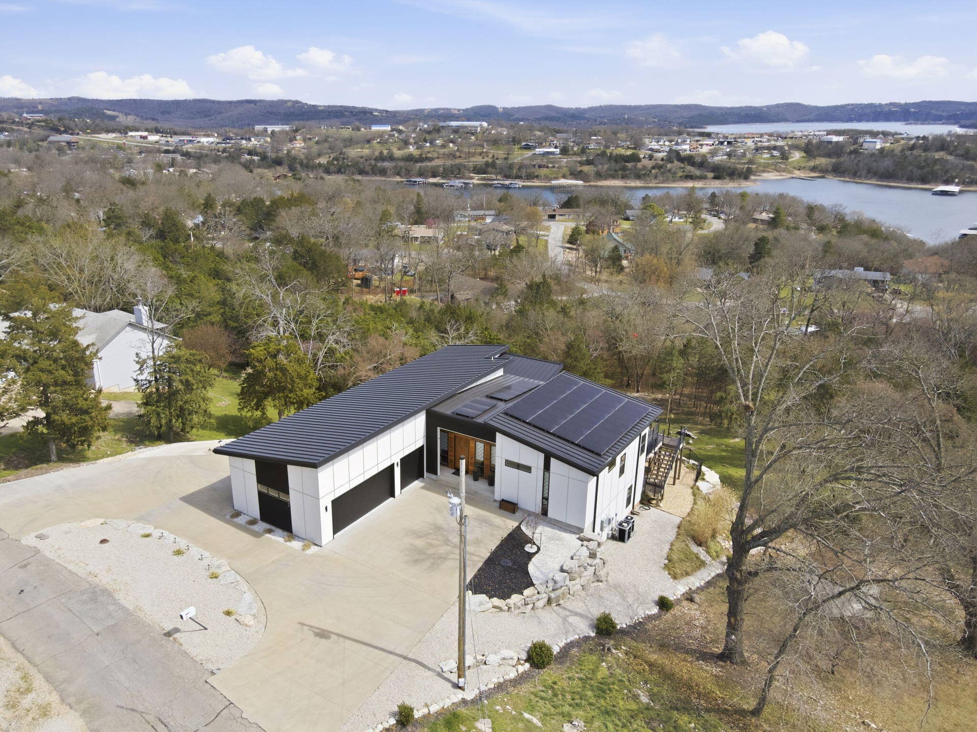 2 N Wilderness Trail, Kimberling City, MO 65686 No HOA