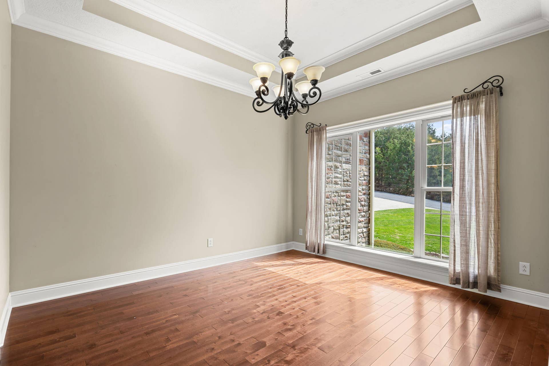 Front Office/Formal Dining