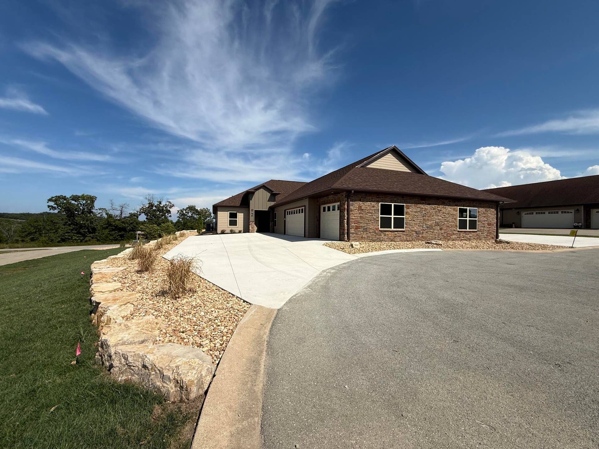 92 Mountain View Court, Branson West, MO 65737 Street to Driveway