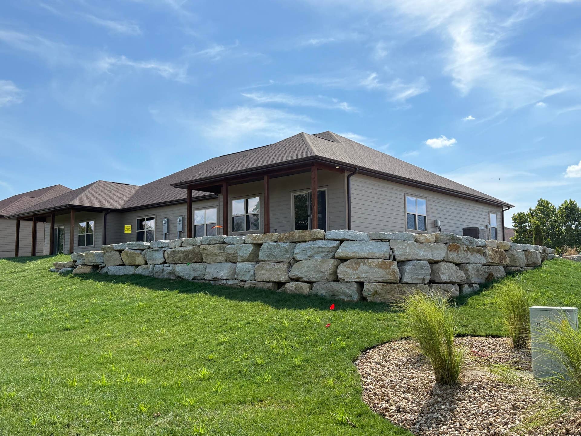 92 Mountain View Court, Branson West, MO 65737 Side landscaping