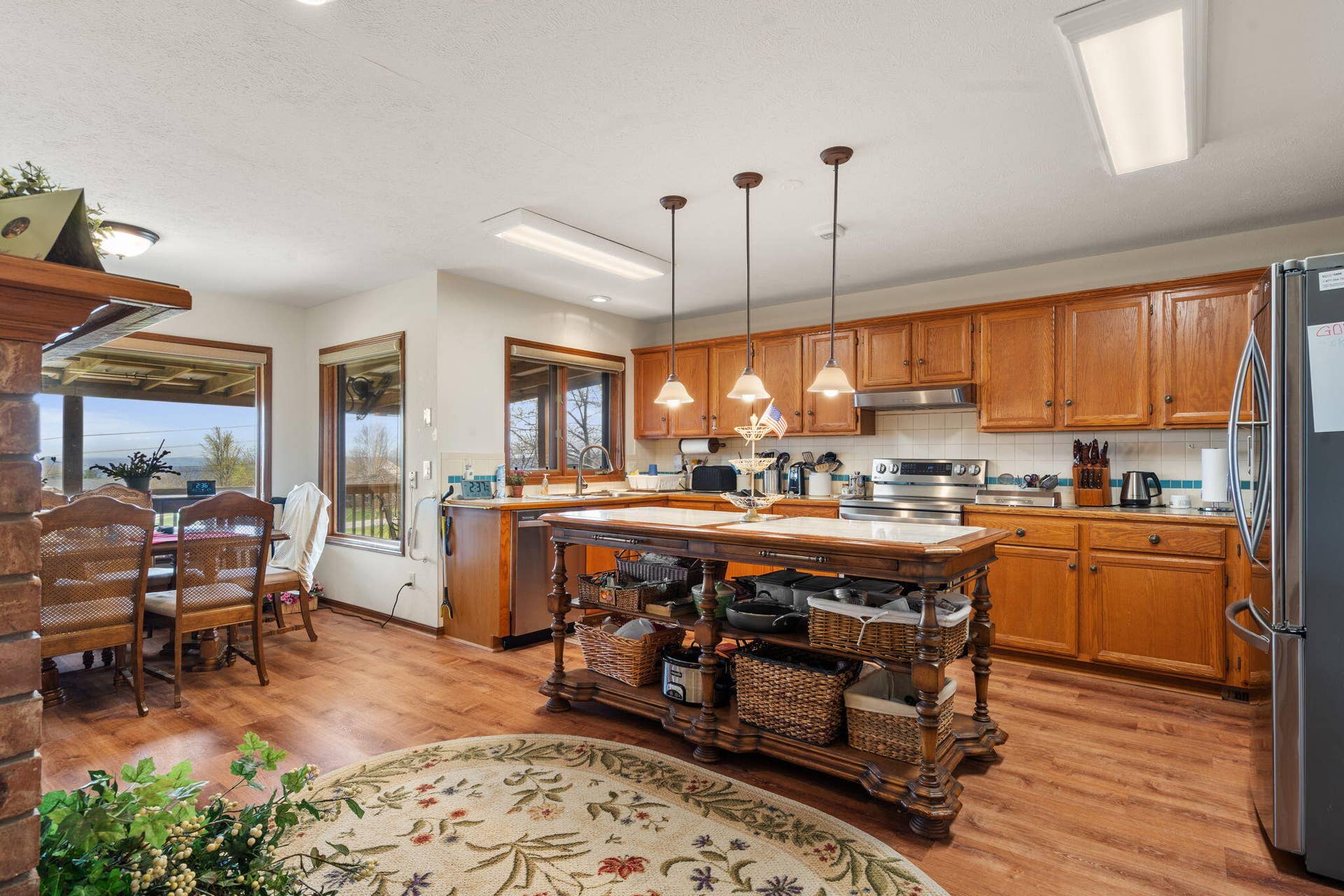 58-Homestead-Ln-Rustic-Kitchen