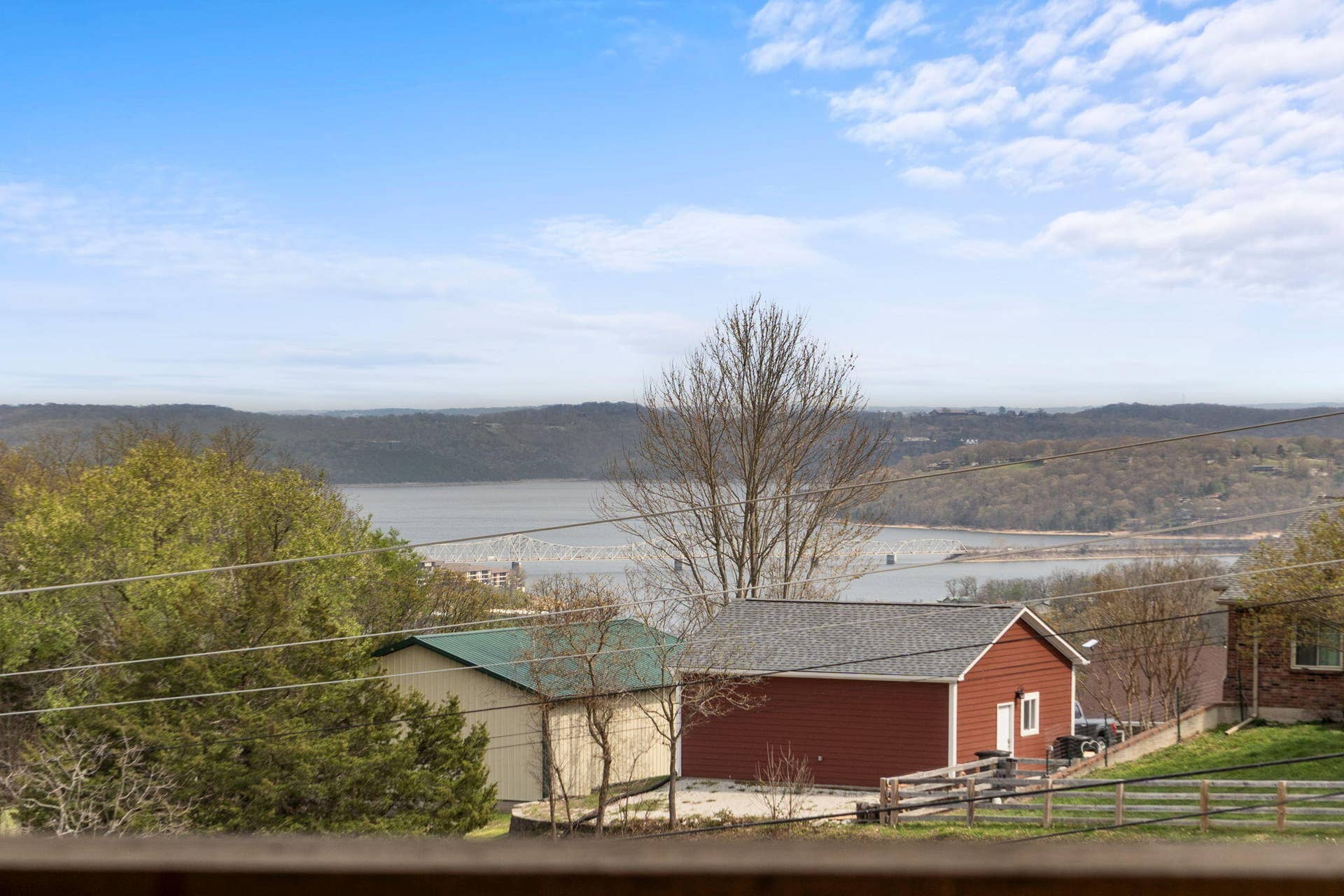 58-Homestead-Ln-Deck-&-Lake-Horizon