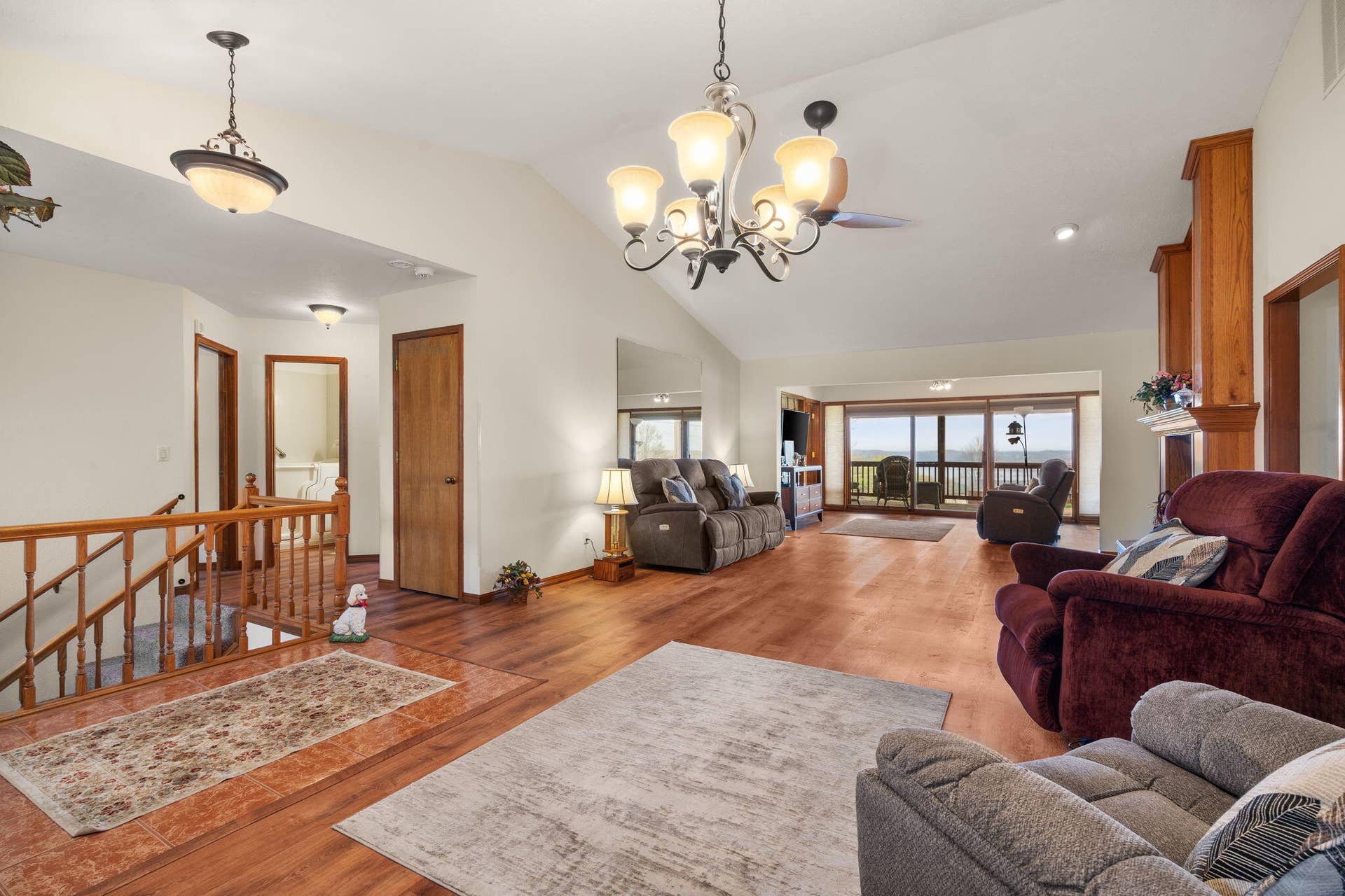 58-Homestead-Ln-Spacious-Living