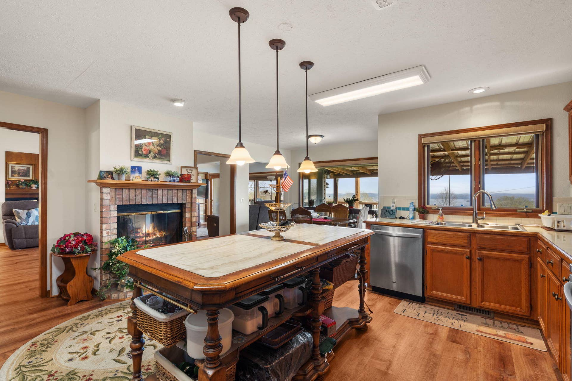 58-Homestead-Ln-Spacious-Kitchen