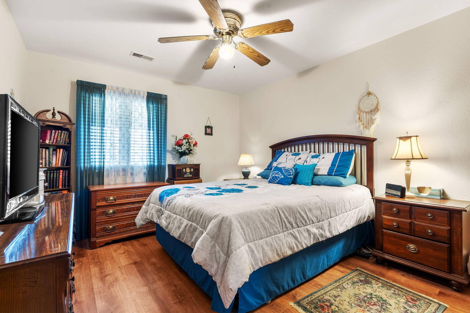 58-Homestead-Ln-Rustic-Bedroom