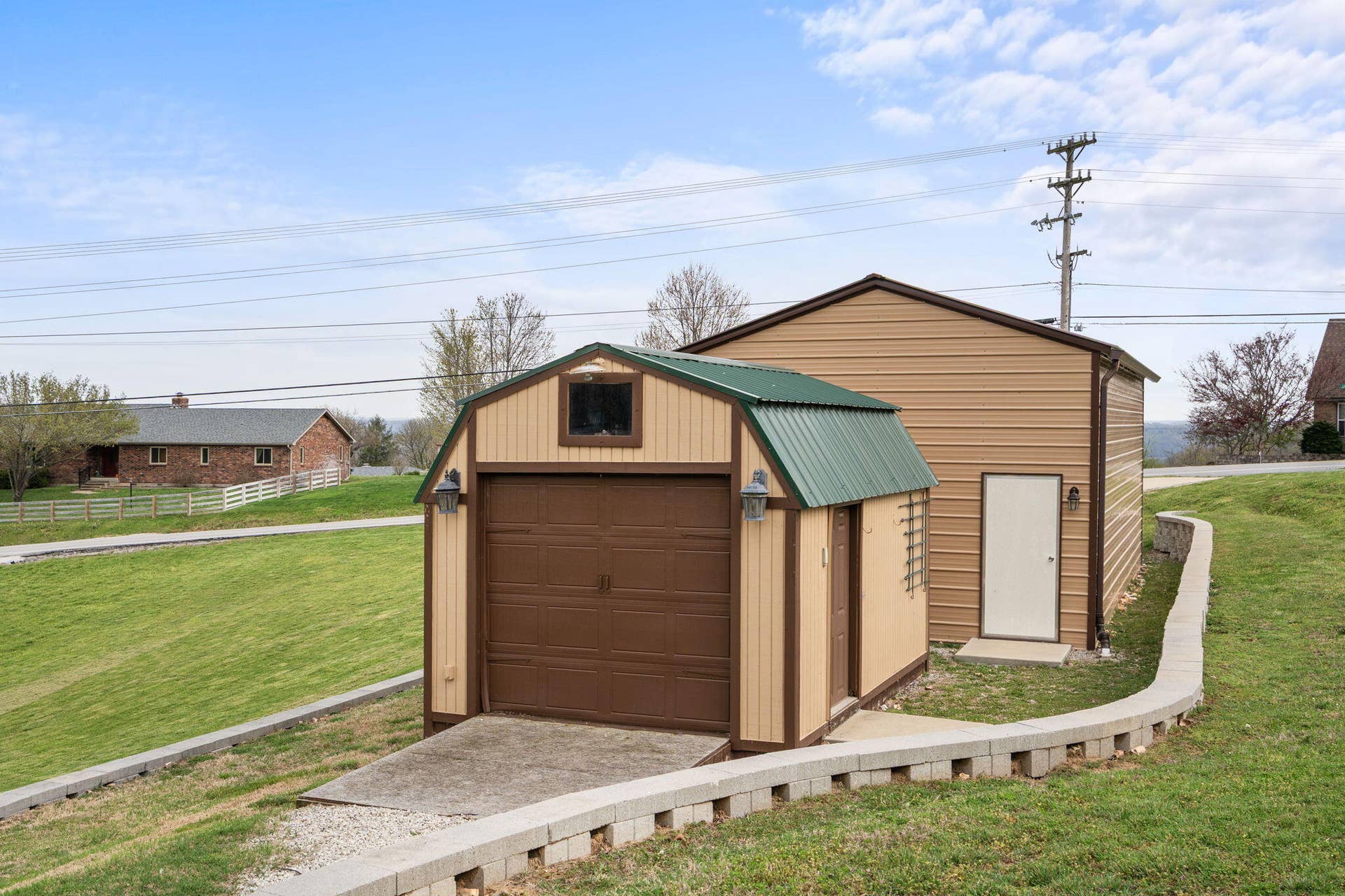 58-Homestead-Ln-Ozark-Garage
