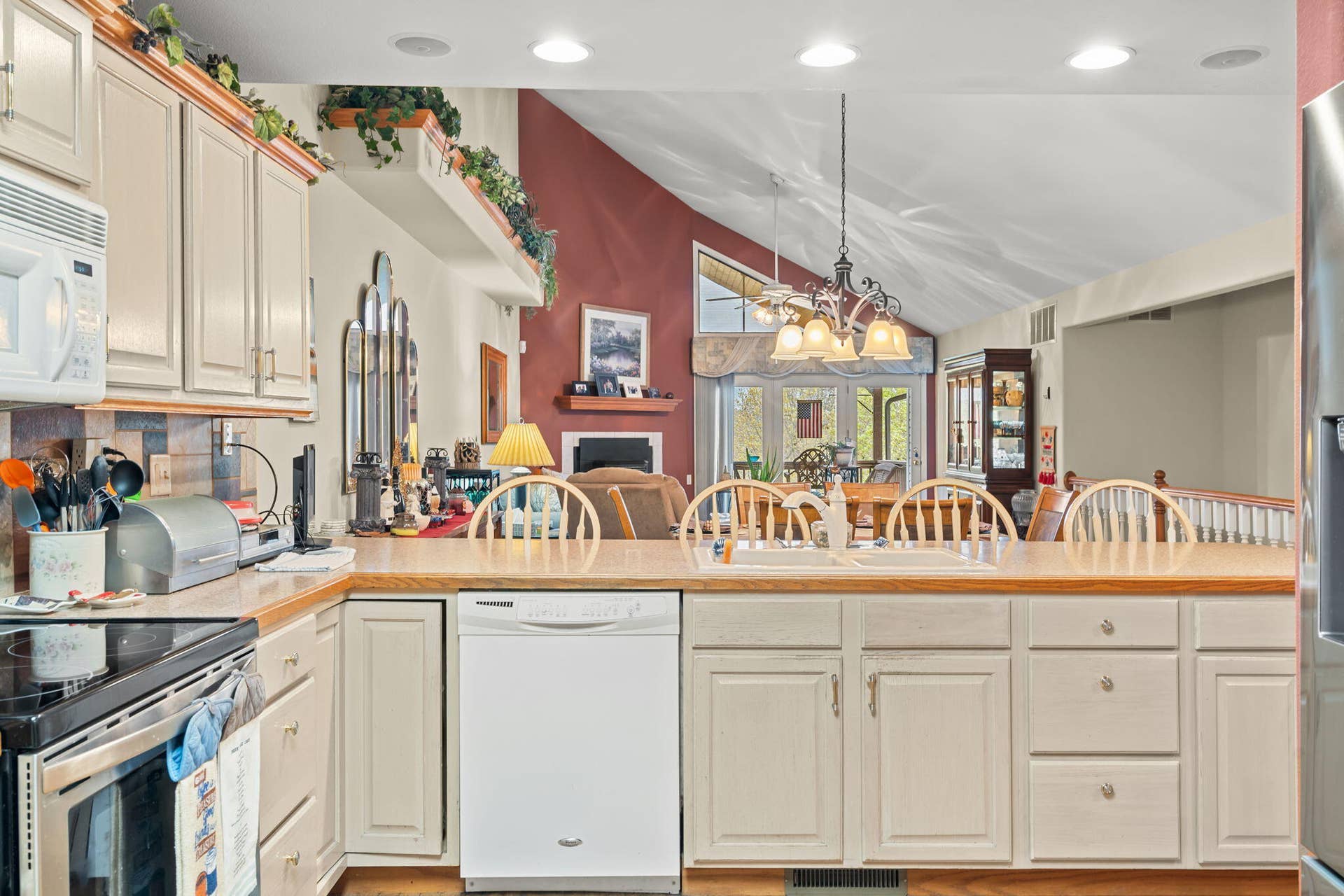133-Point-Seven-Rd-15-Cabinetry-Kitchen