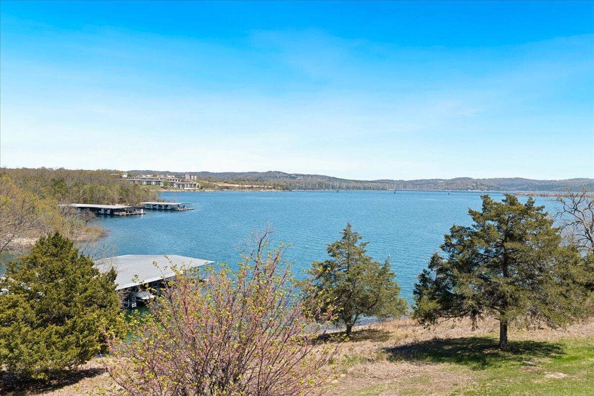 500 Navajo Trail, Kimberling City, MO 65686 64-64