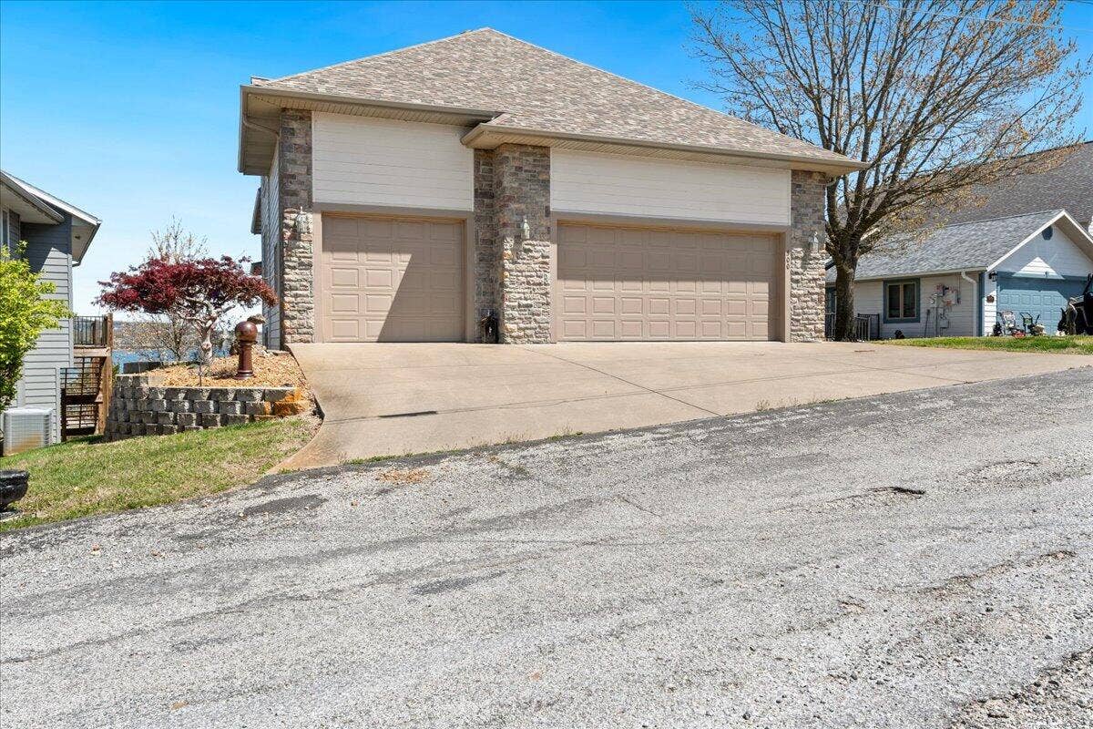 500 Navajo Trail, Kimberling City, MO 65686 01-01