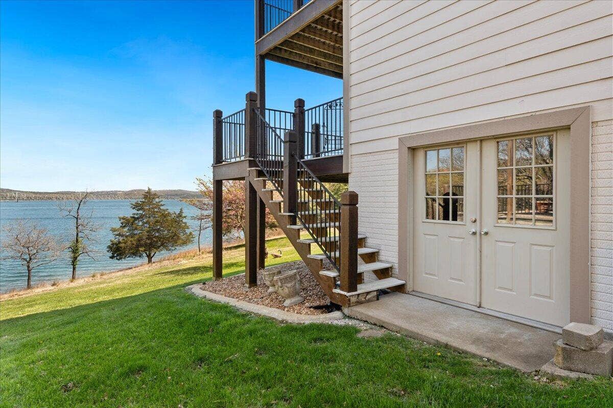 500 Navajo Trail, Kimberling City, MO 65686 62-62