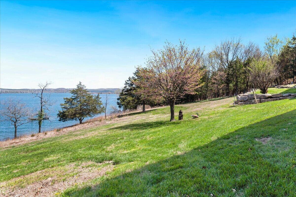 500 Navajo Trail, Kimberling City, MO 65686 66-66