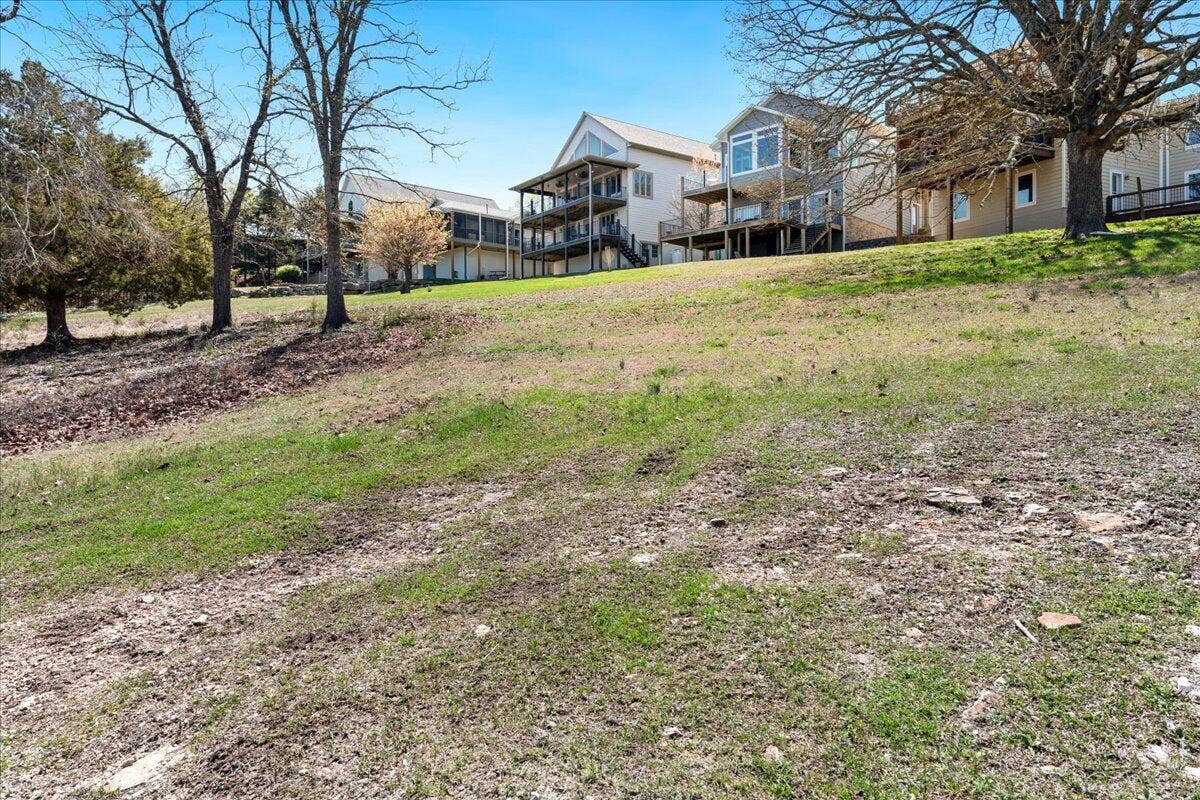 500 Navajo Trail, Kimberling City, MO 65686 70-70