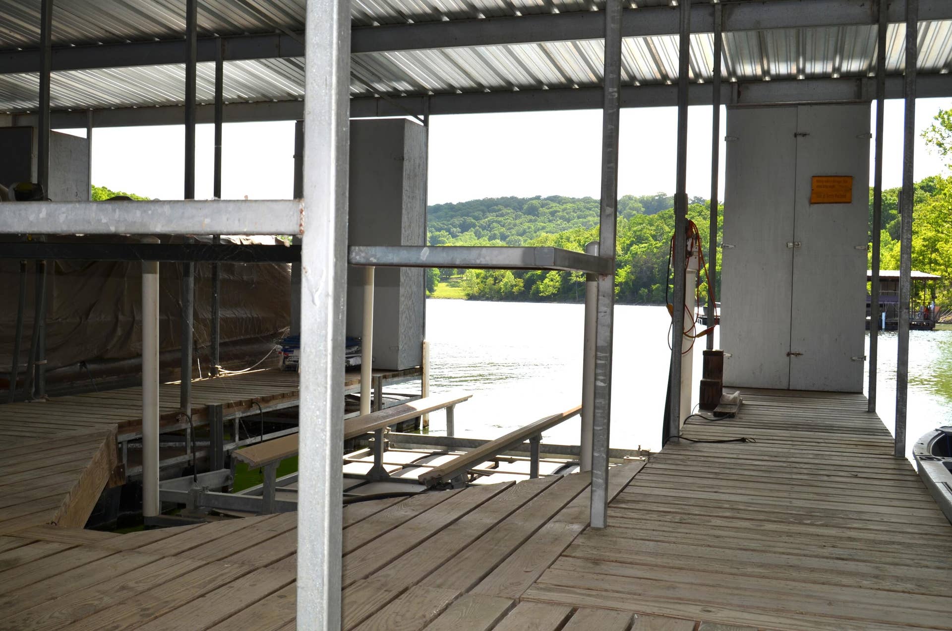 10x24 Slip/Lift